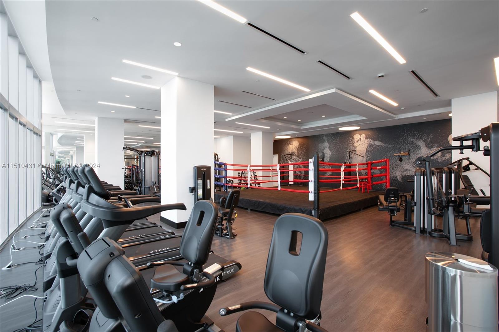 851 NE 1 #1810, Miami FL 33132