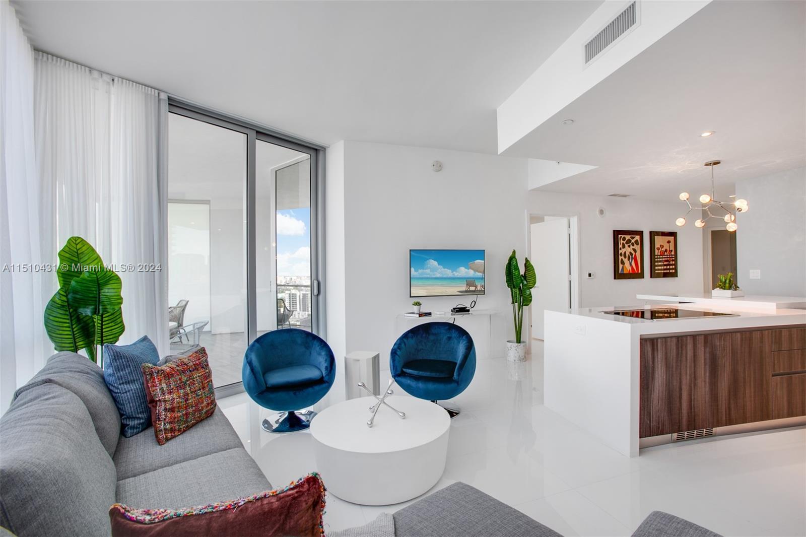 851 NE 1 #1810, Miami FL 33132