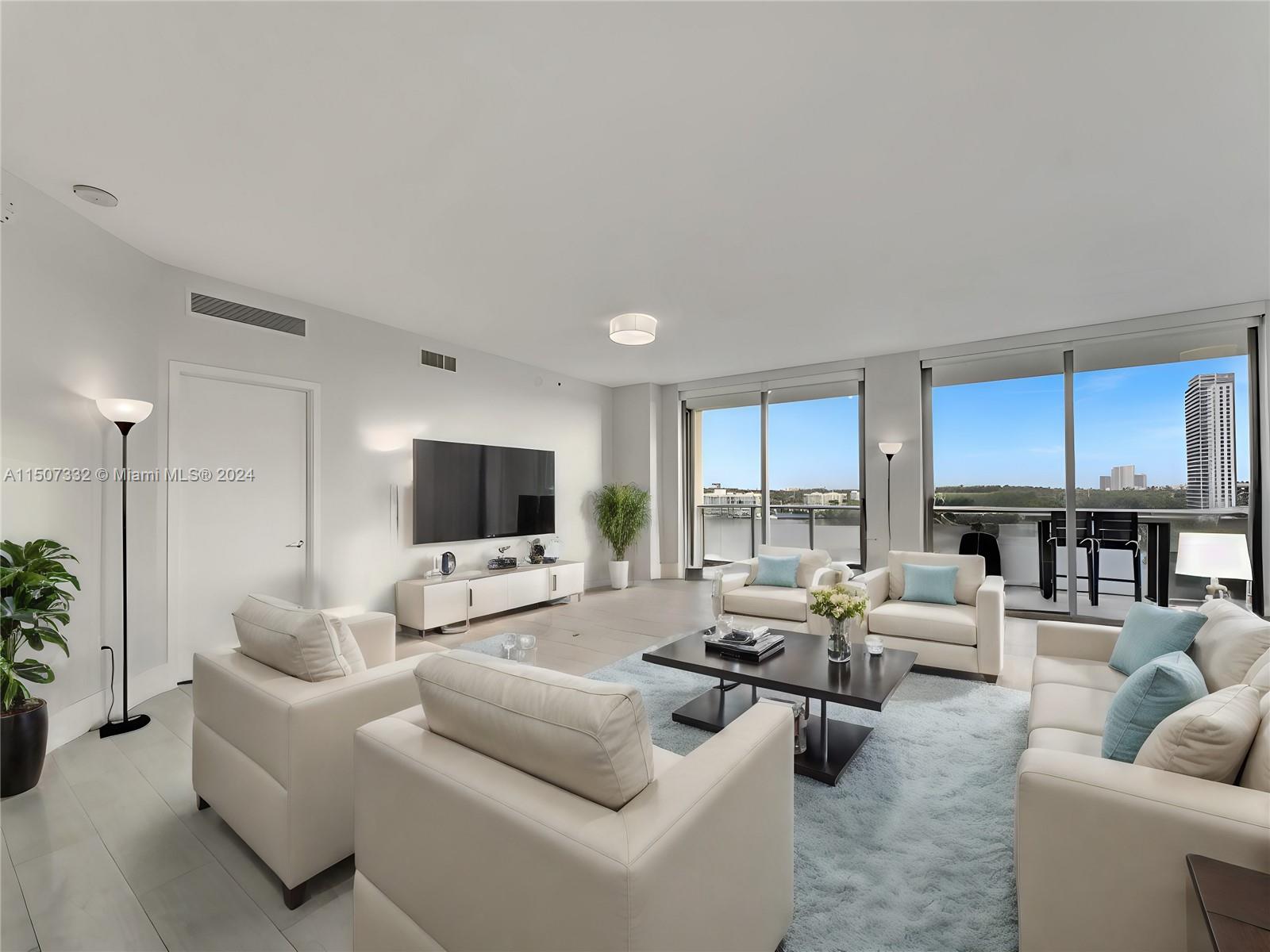 17111 Biscayne Blvd #702, North Miami Beach, Florida image 1