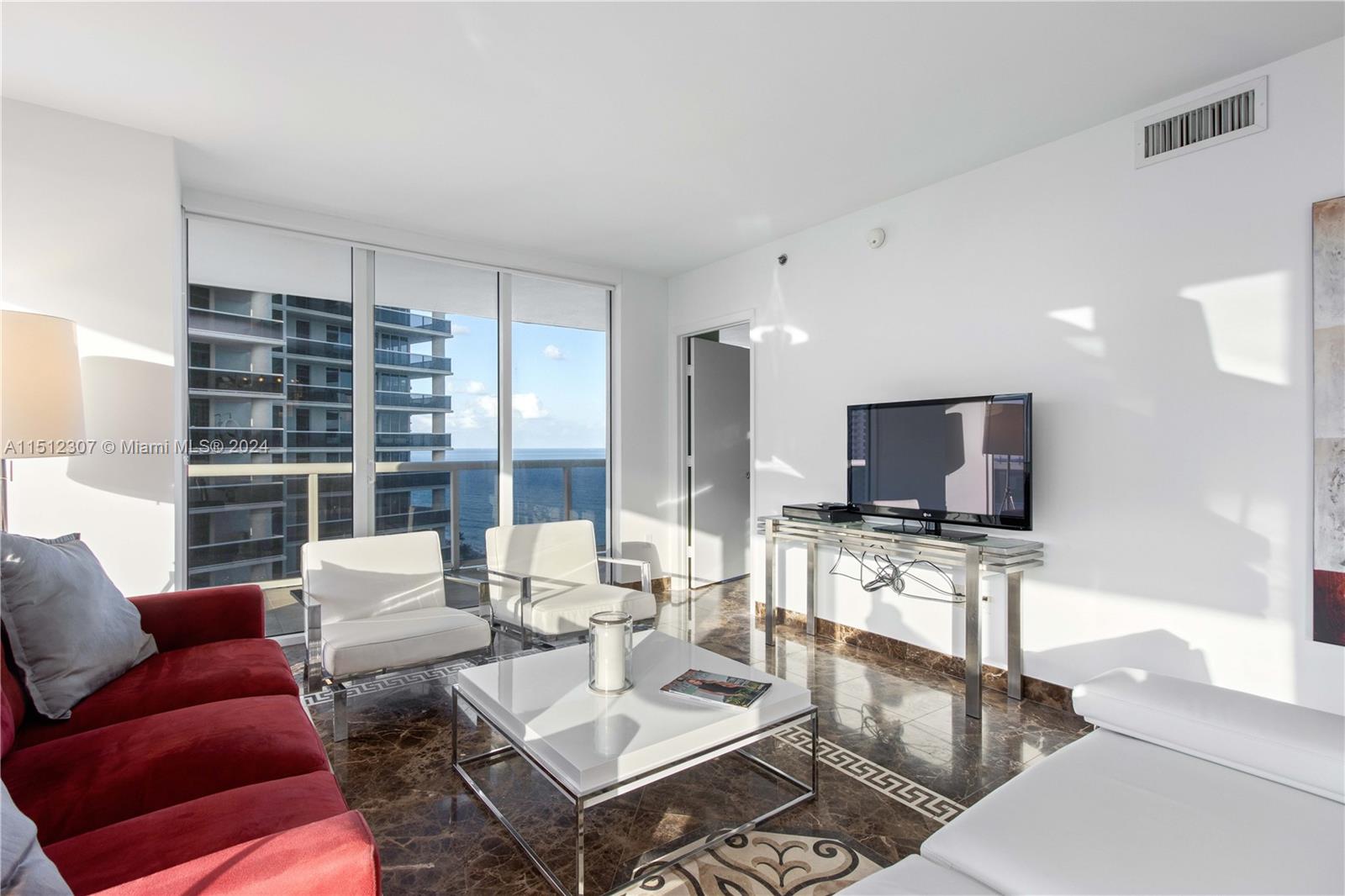 Condo for Sale in Hallandale Beach, FL