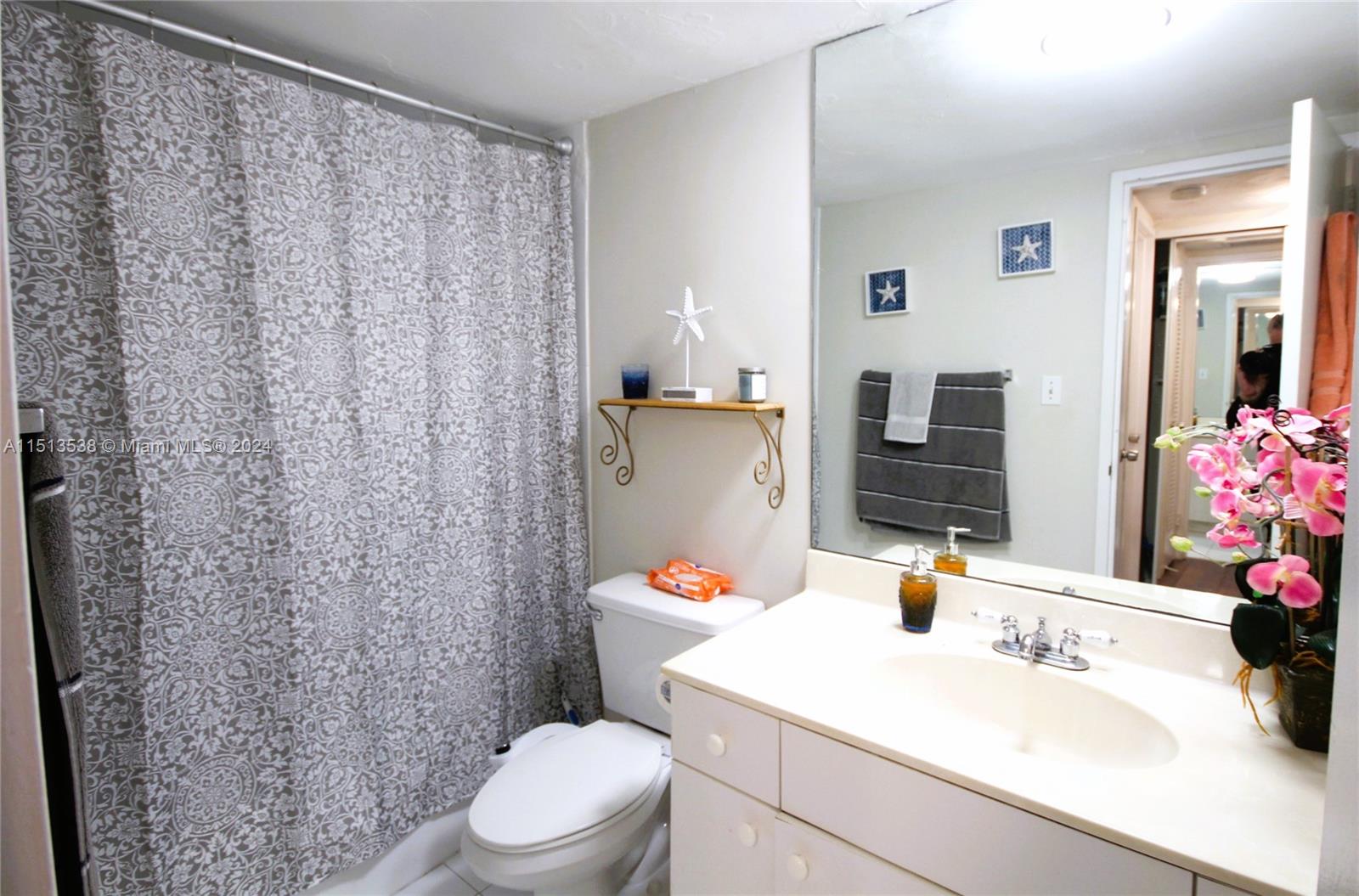 Listing Photo 9