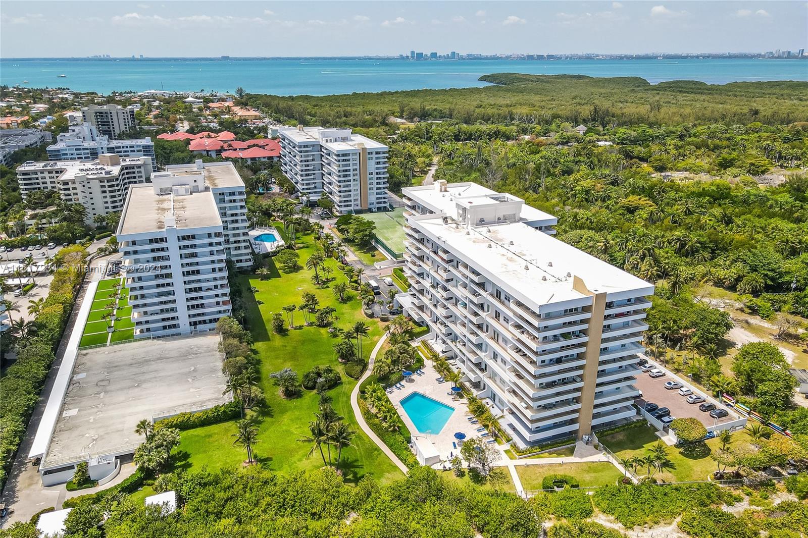 155 Ocean Lane Dr #715, Key Biscayne, Florida image 37