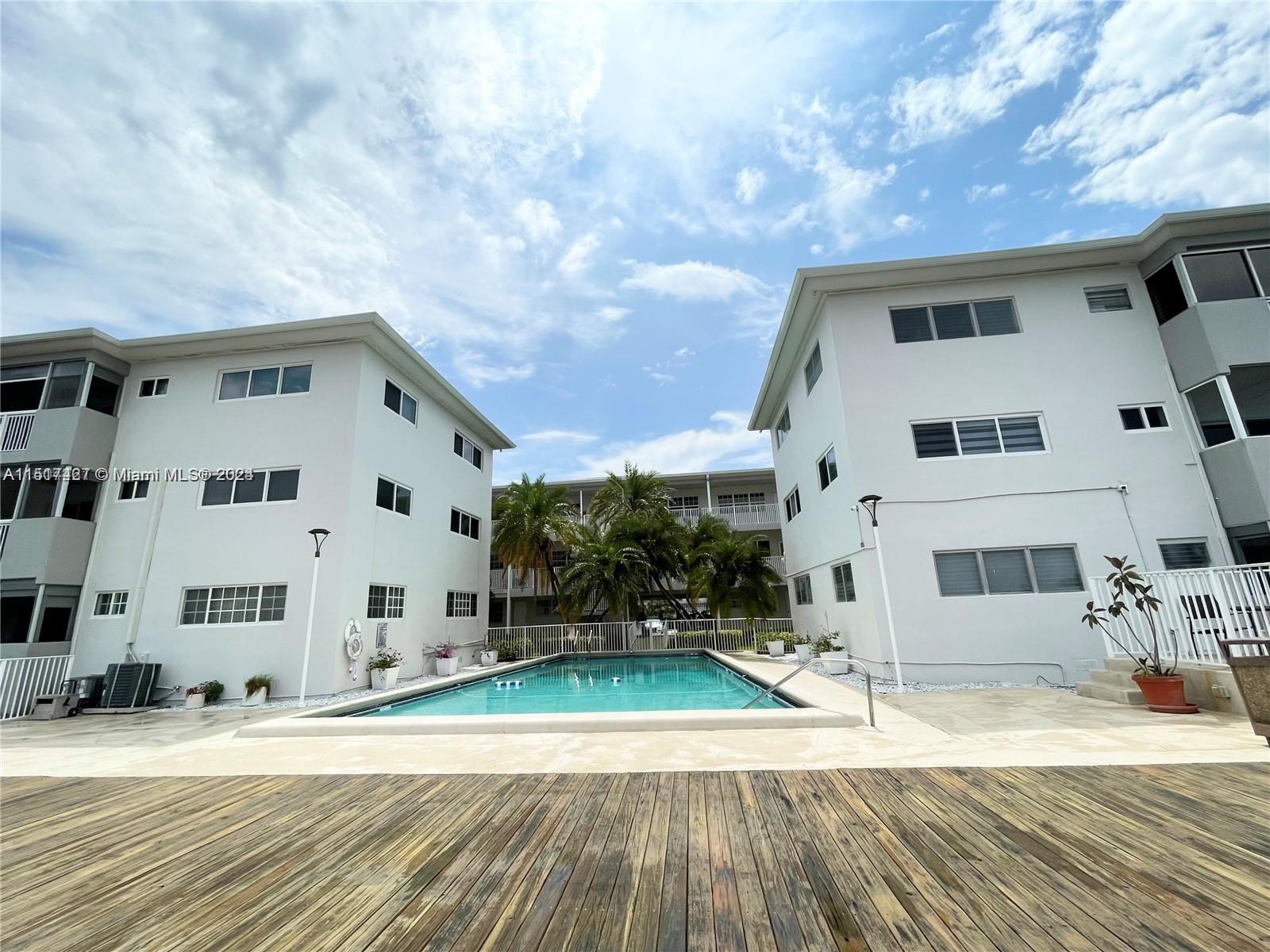 Listing Photo 12