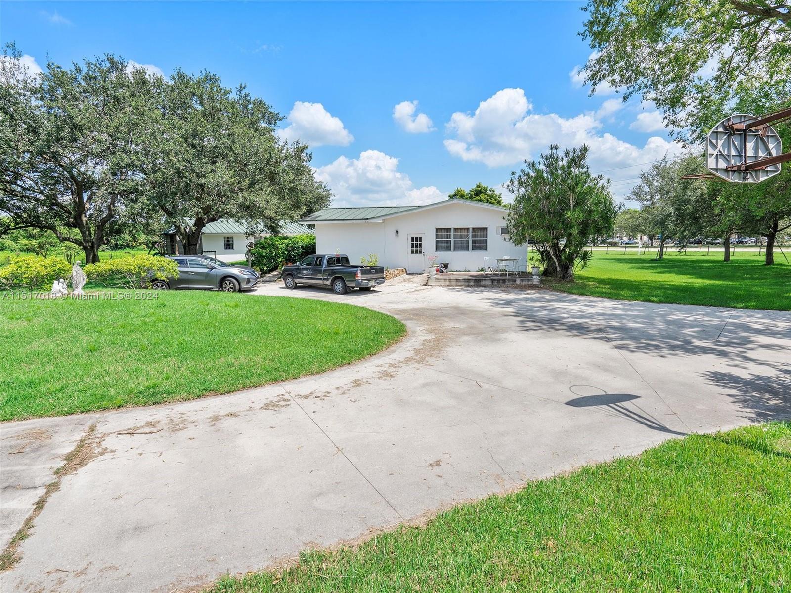 5901 SW 160th Ave, Southwest Ranches, Florida image 7