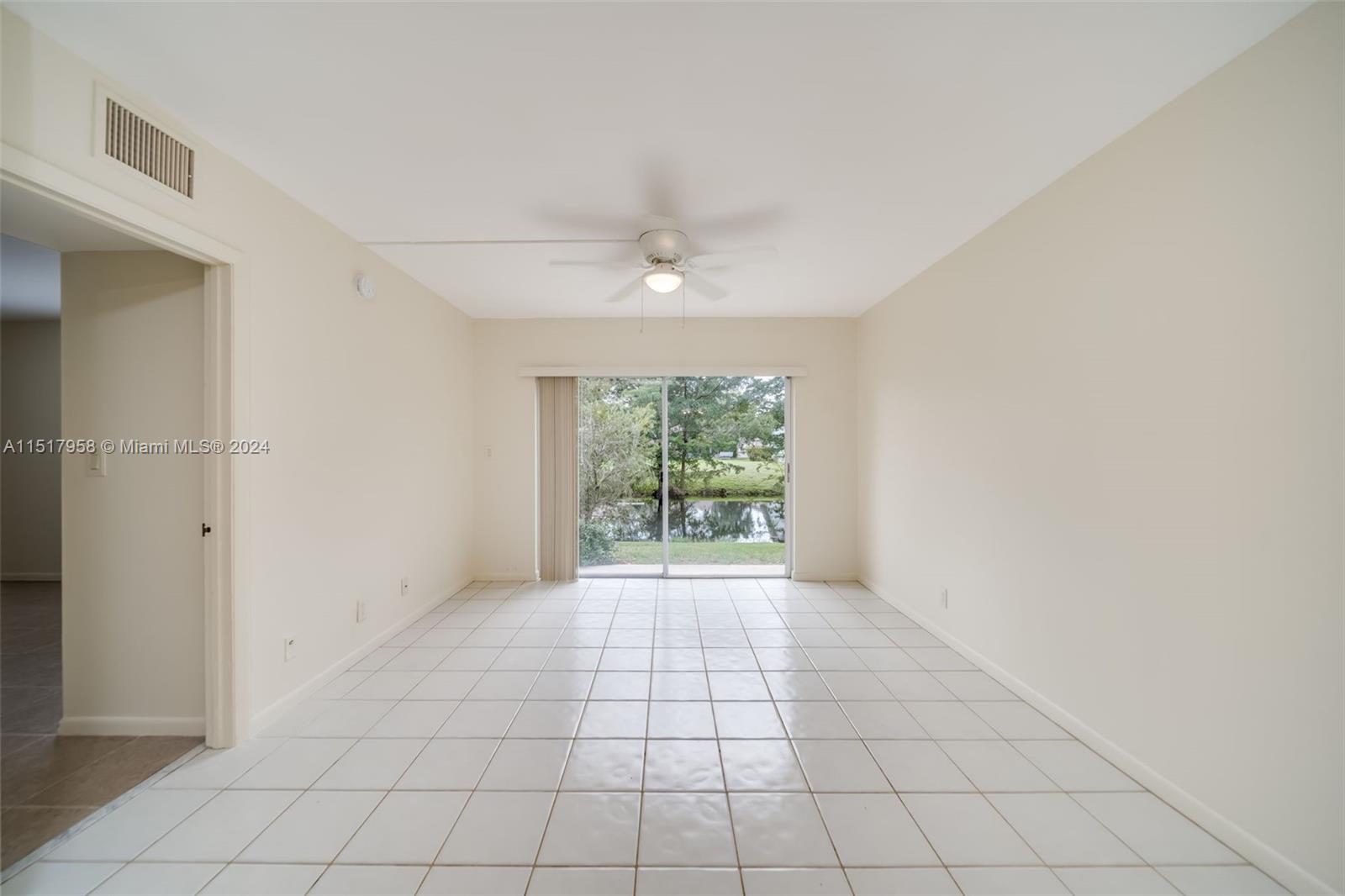 3209 NW 103rd Ter #105-C, Coral Springs, Florida image 2