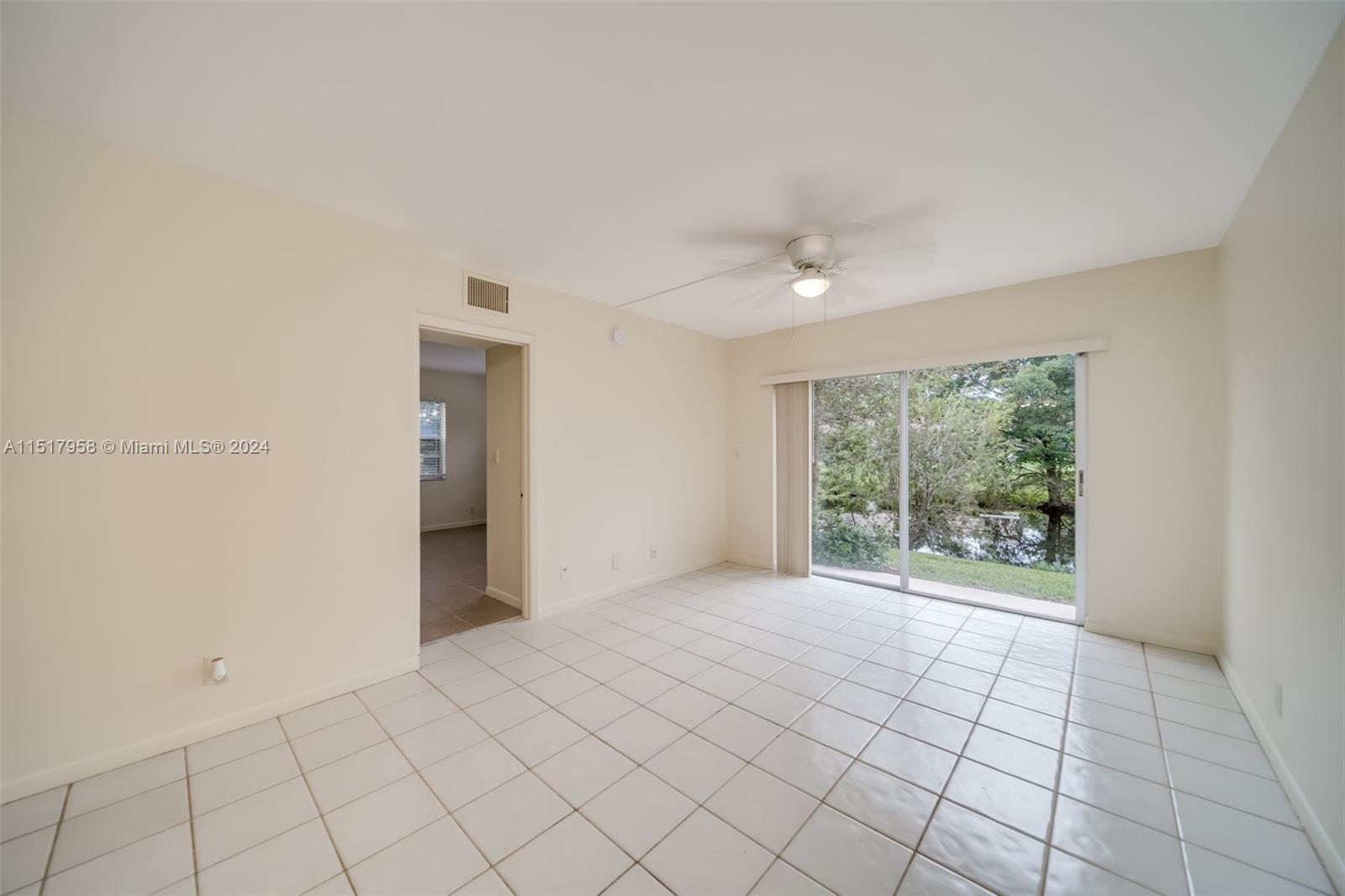 3209 NW 103rd Ter #105-C, Coral Springs, Florida image 4