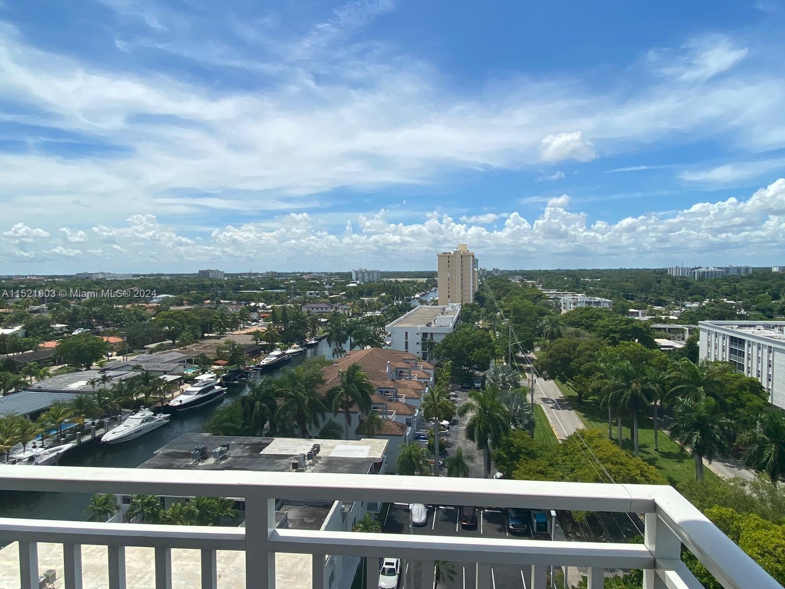 2450 NE 135th St #1012, North Miami, Florida image 4