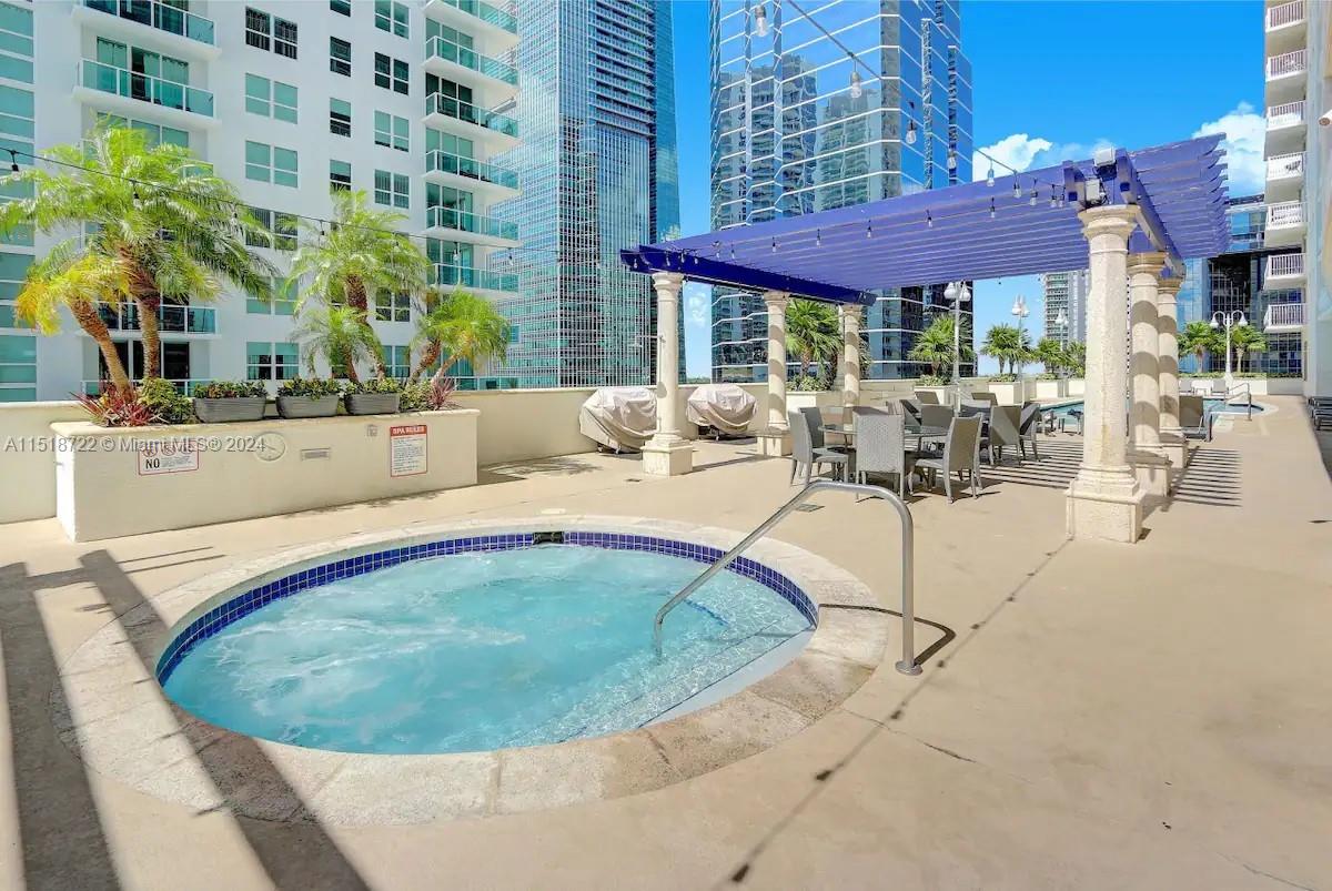 1200 Brickell Bay Dr #1404, Miami, Florida image 18