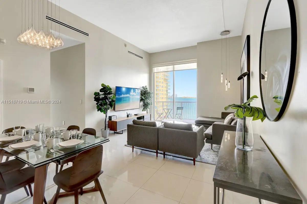 1200 Brickell Bay Dr #1402, Miami, Florida image 10