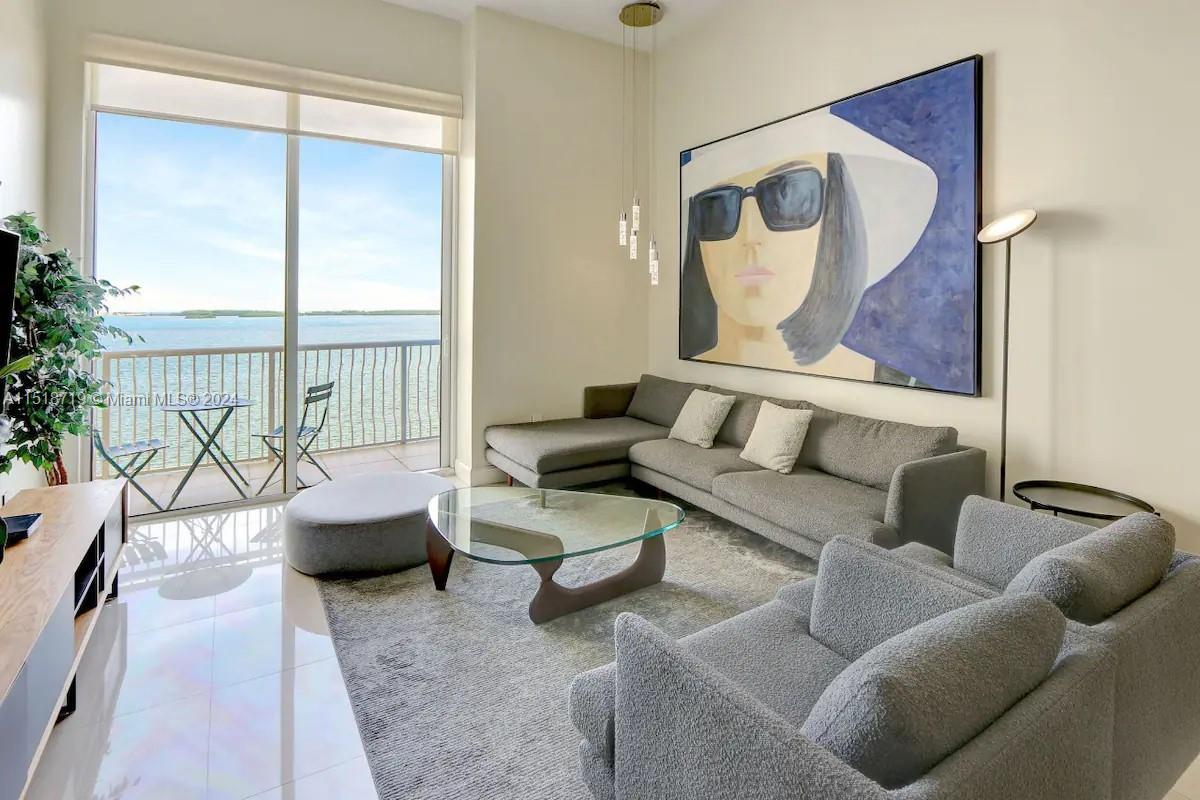 1200 Brickell Bay Dr #1402, Miami, Florida image 2