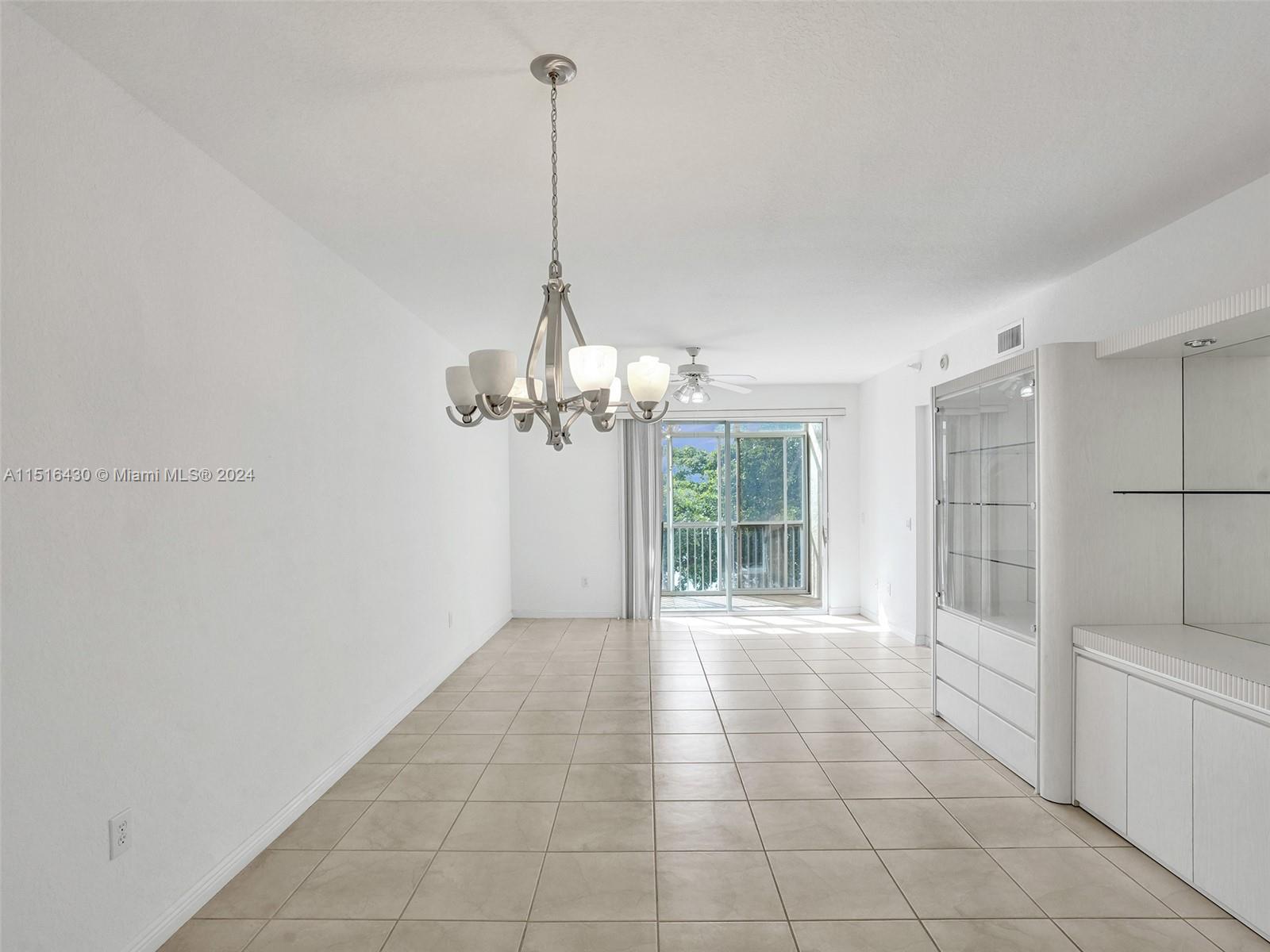 7623 Southampton Ter #305, Tamarac, Florida image 12