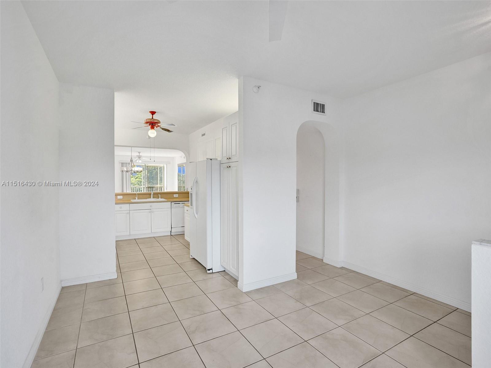 7623 Southampton Ter #305, Tamarac, Florida image 7