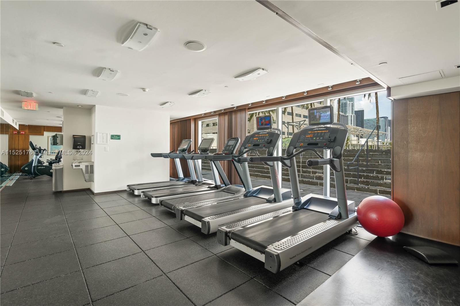 325 S Biscayne Blvd #2019, Miami FL 33131