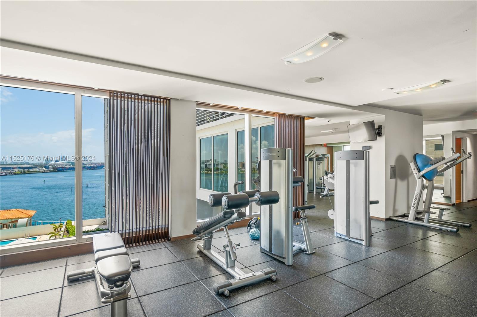 325 S Biscayne Blvd #2019, Miami FL 33131