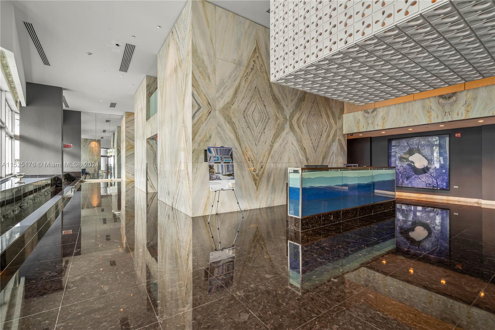 325 S Biscayne Blvd #2019, Miami FL 33131