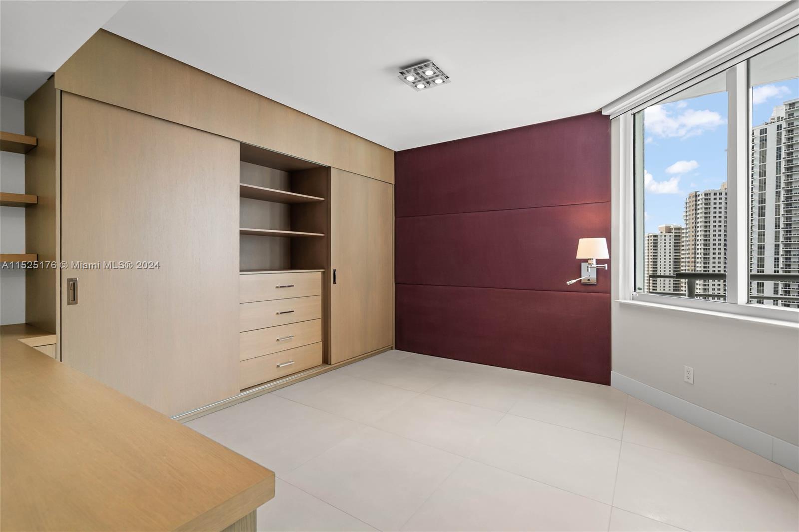 325 S Biscayne Blvd #2019, Miami FL 33131