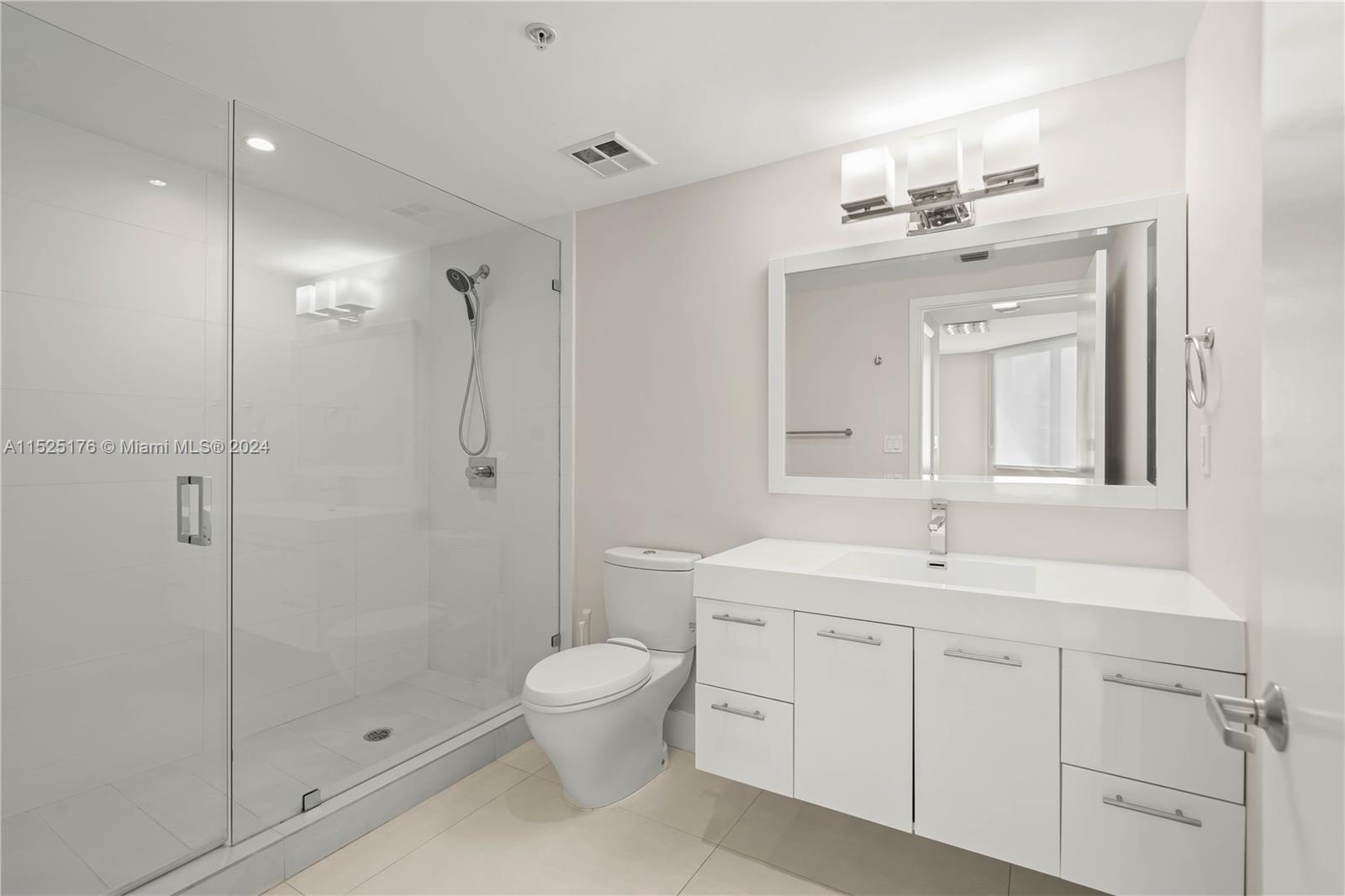 325 S Biscayne Blvd #2019, Miami FL 33131