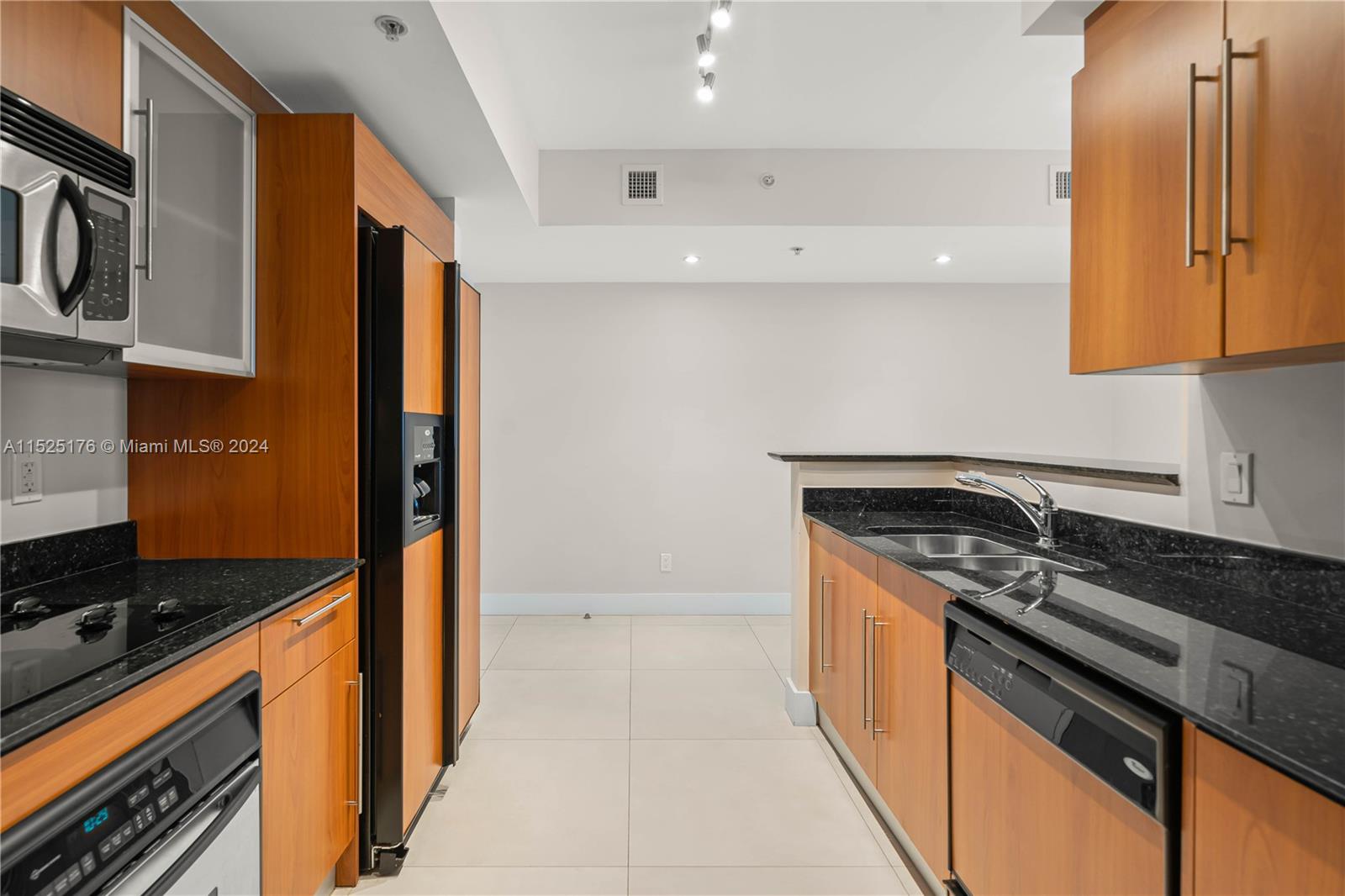 325 S Biscayne Blvd #2019, Miami FL 33131