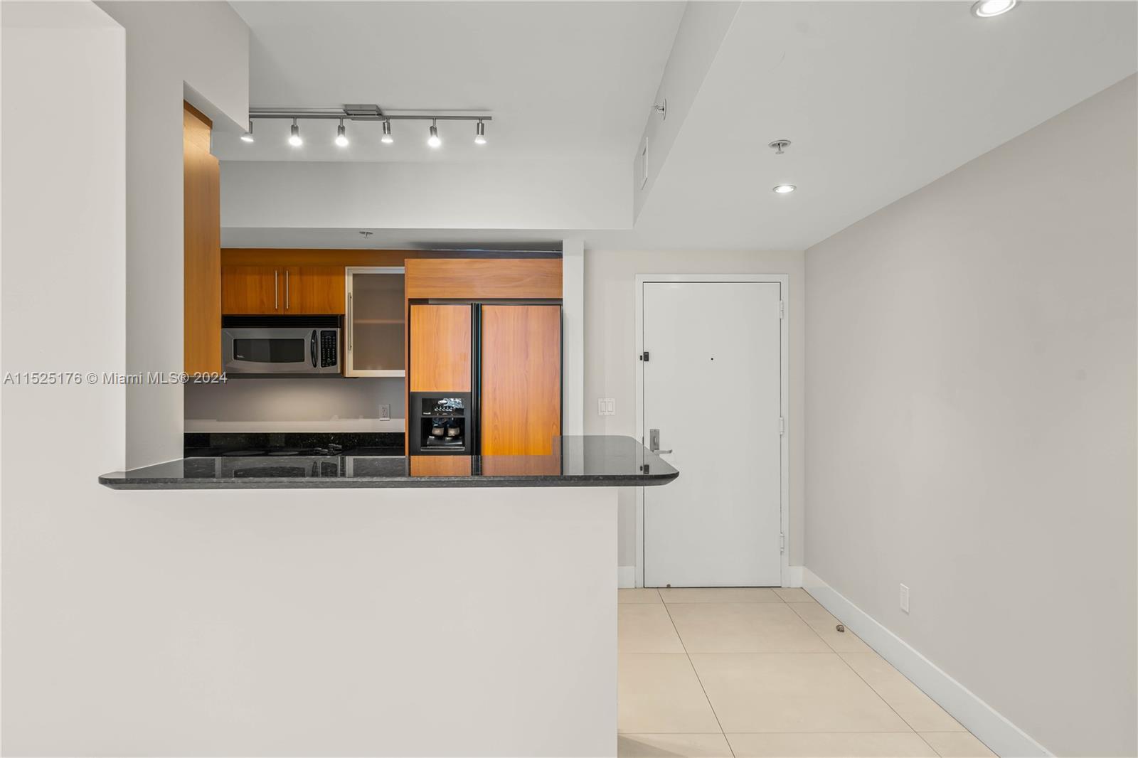 325 S Biscayne Blvd #2019, Miami FL 33131