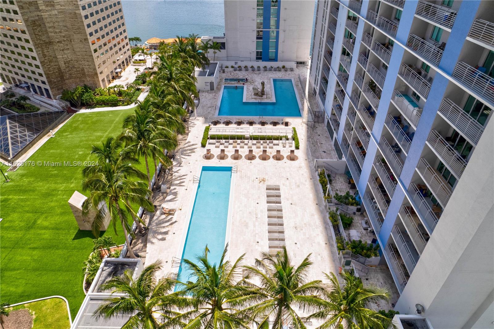 325 S Biscayne Blvd #2019, Miami FL 33131