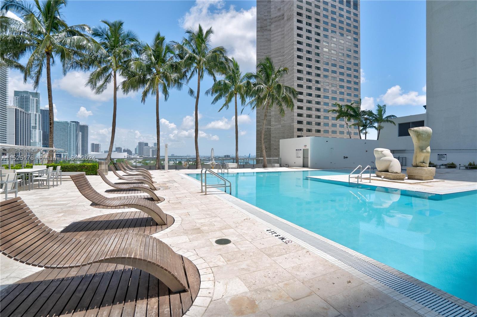 325 S Biscayne Blvd #2019, Miami FL 33131