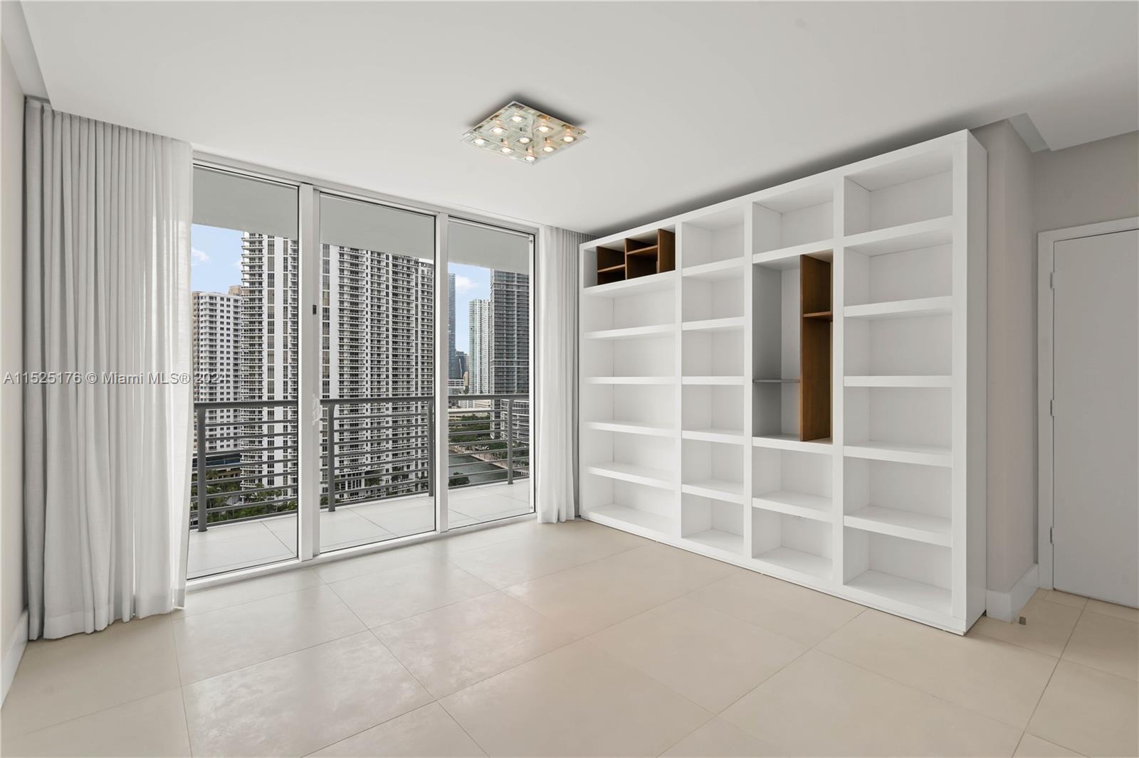 325 S Biscayne Blvd #2019, Miami FL 33131