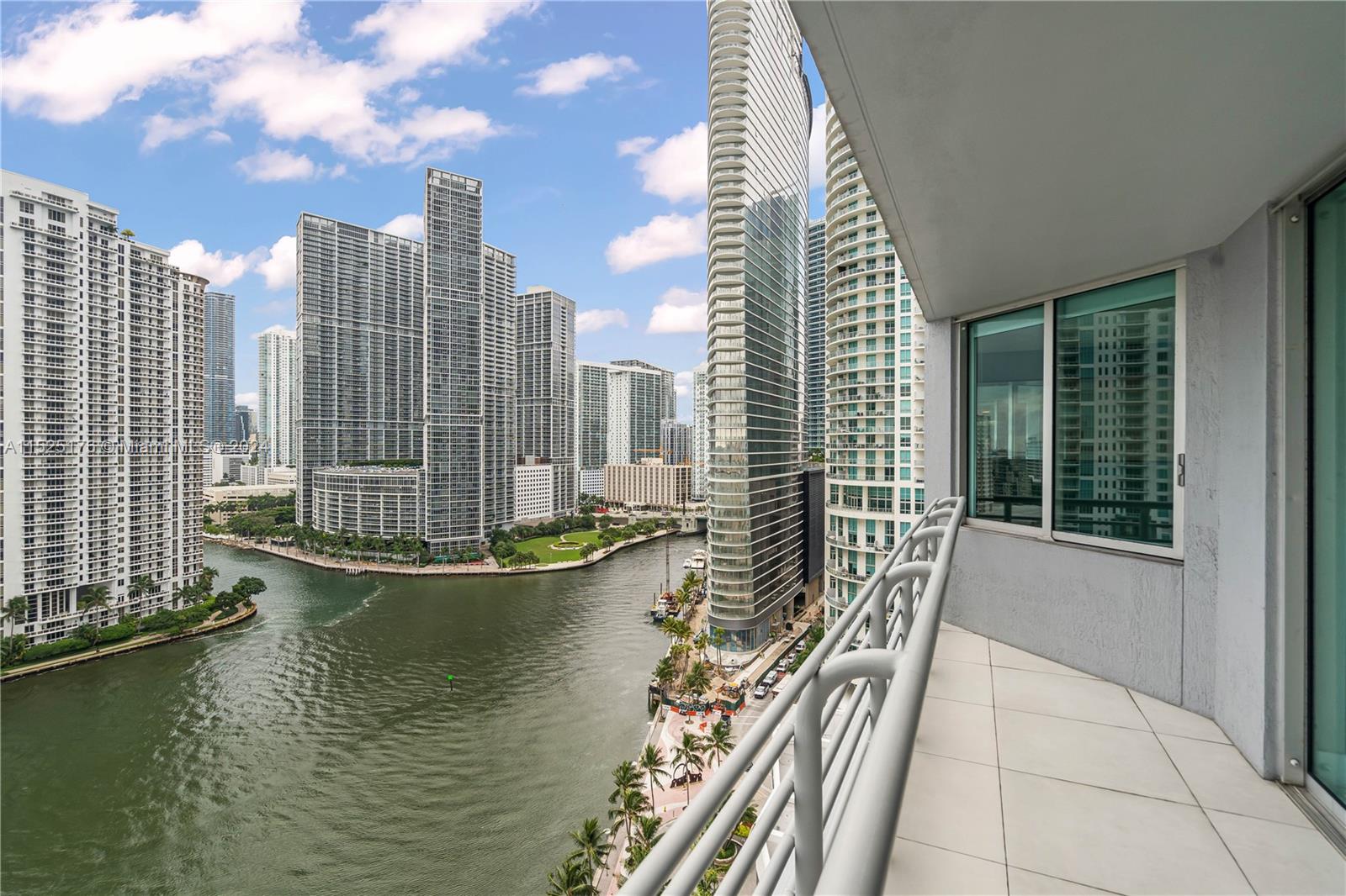 325 S Biscayne Blvd #2019, Miami FL 33131