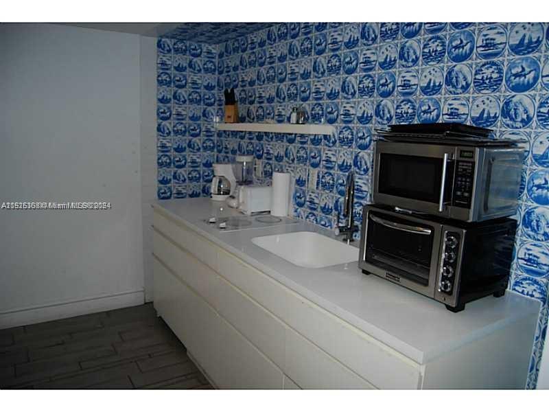 1100 W West Ave #916, Miami Beach, Florida image 4