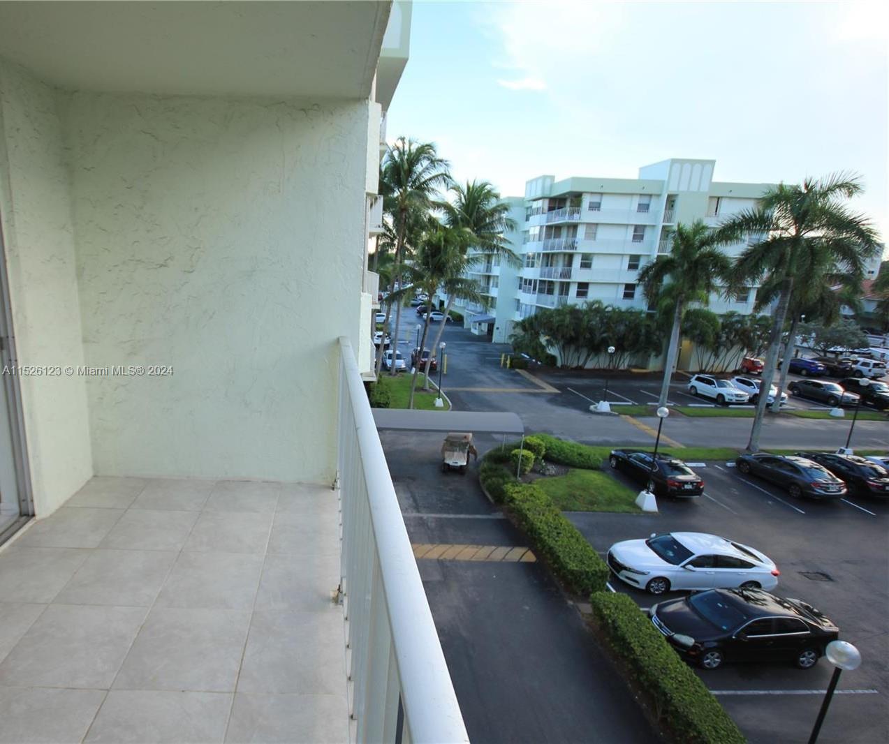 16558 NE 26th Ave #4H, North Miami Beach, Florida image 2