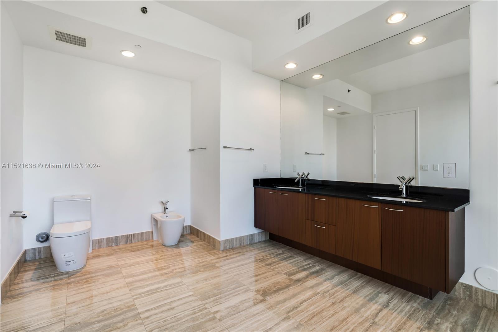 16001 Collins Ave #404, Sunny Isles Beach FL 33160