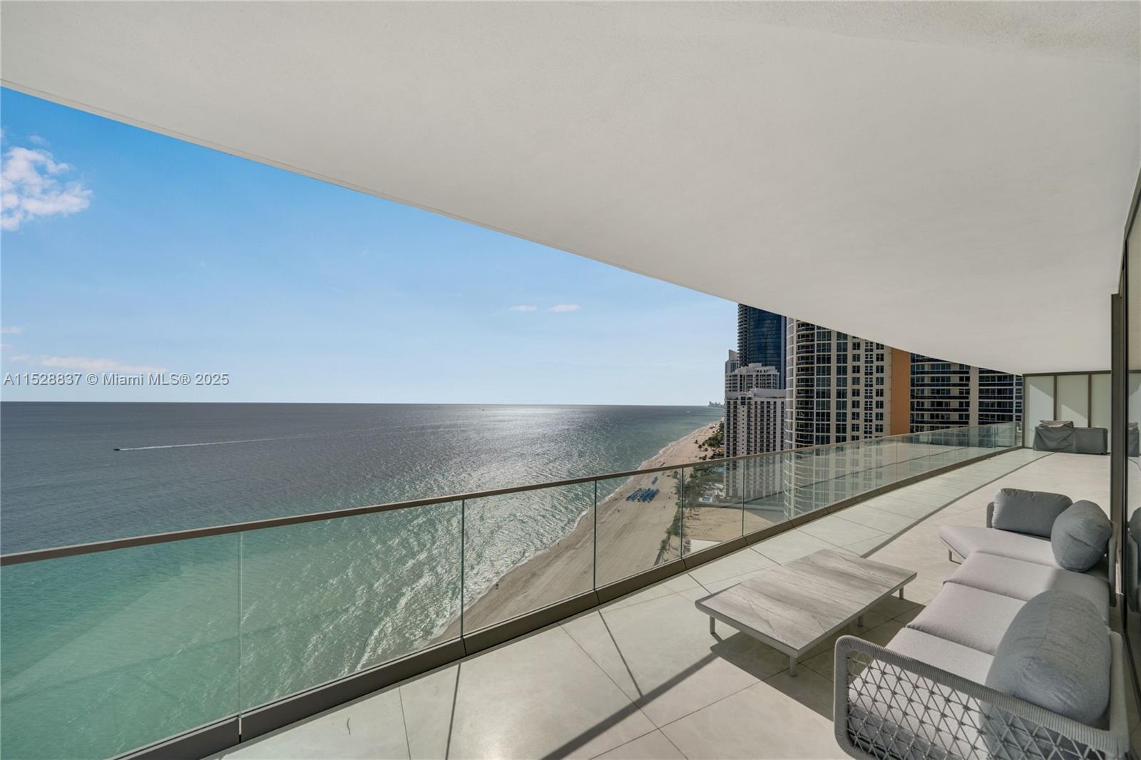 18975 Collins Ave #2000, Sunny Isles Beach, Florida image 3