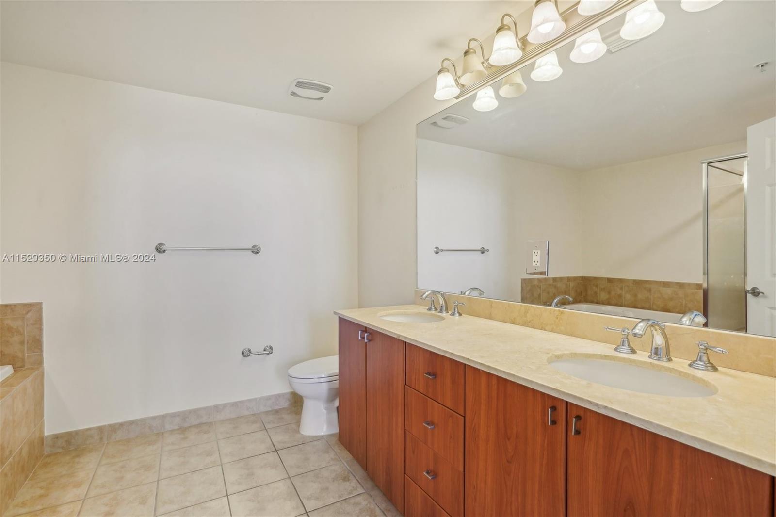 888 S Douglas Rd #1402, Coral Gables, Florida image 35