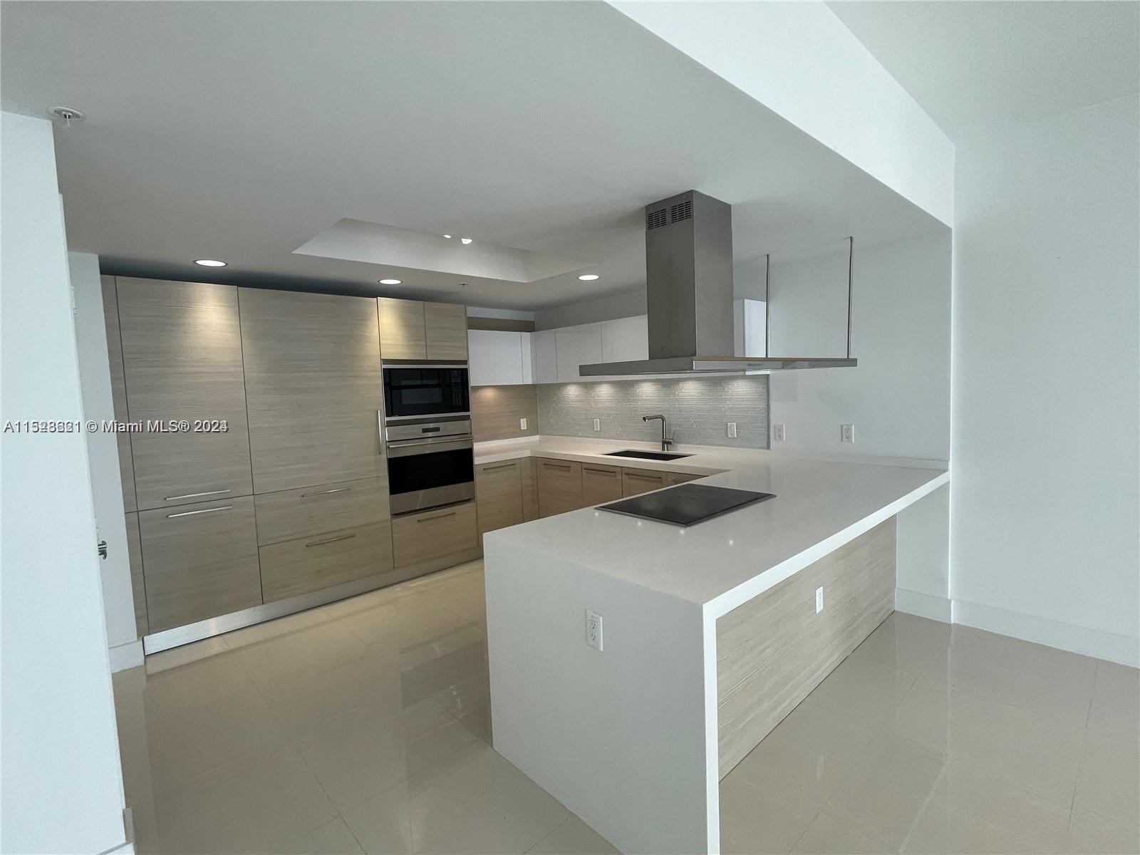 Residential, North Miami Beach, Florida image 10