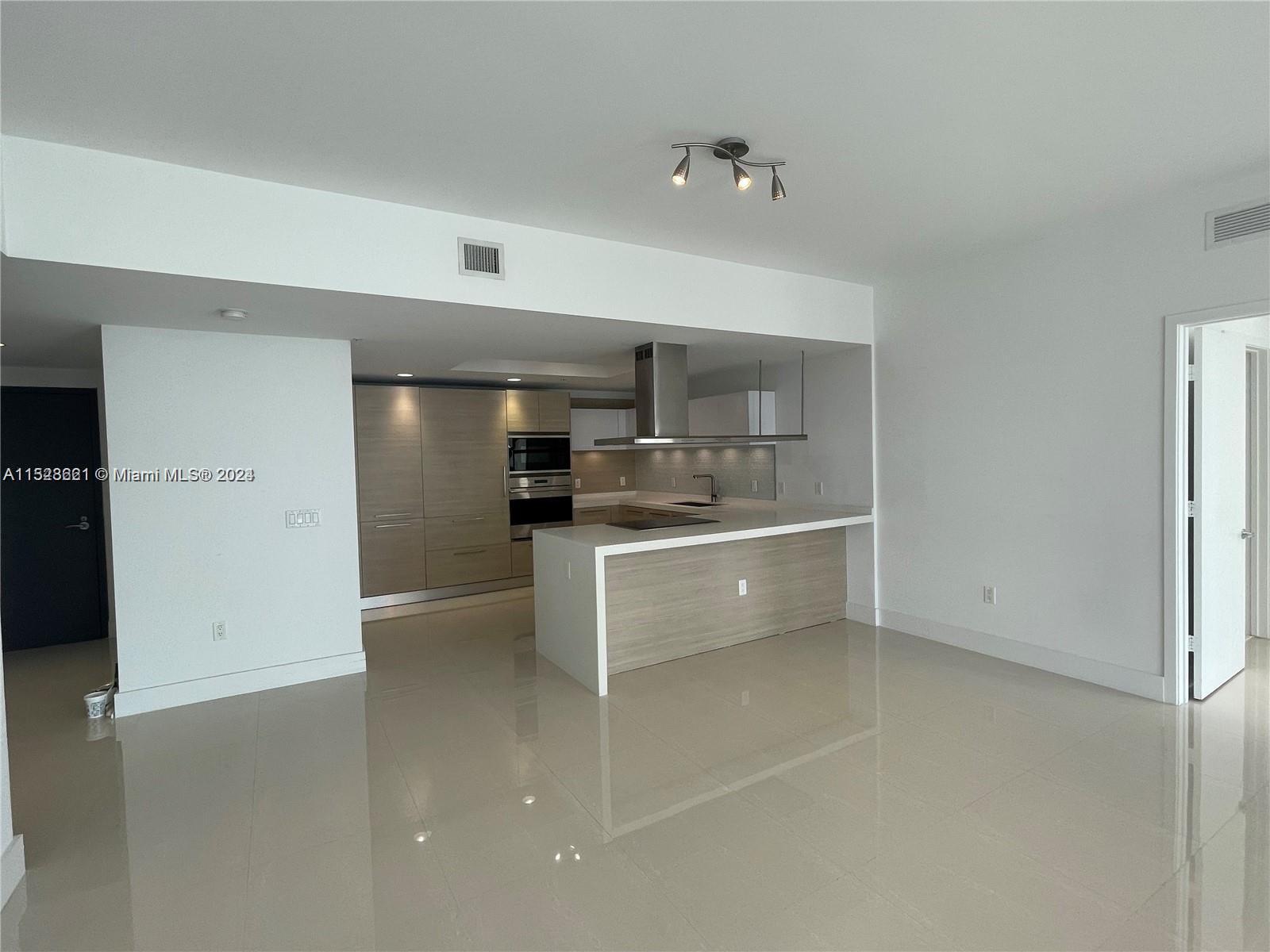 Residential, North Miami Beach, Florida image 12