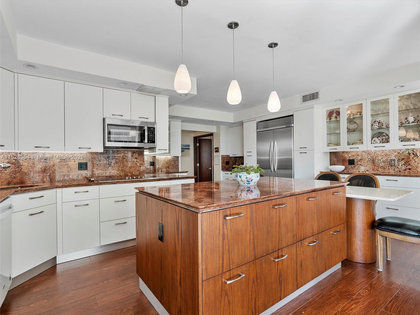 10155 Collins Ave #405, Bal Harbour FL 33154