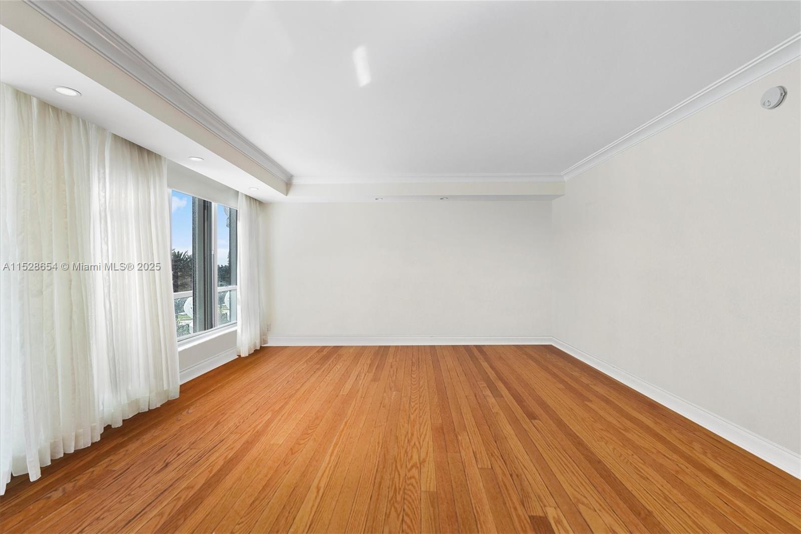 10155 Collins Ave #405, Bal Harbour FL 33154
