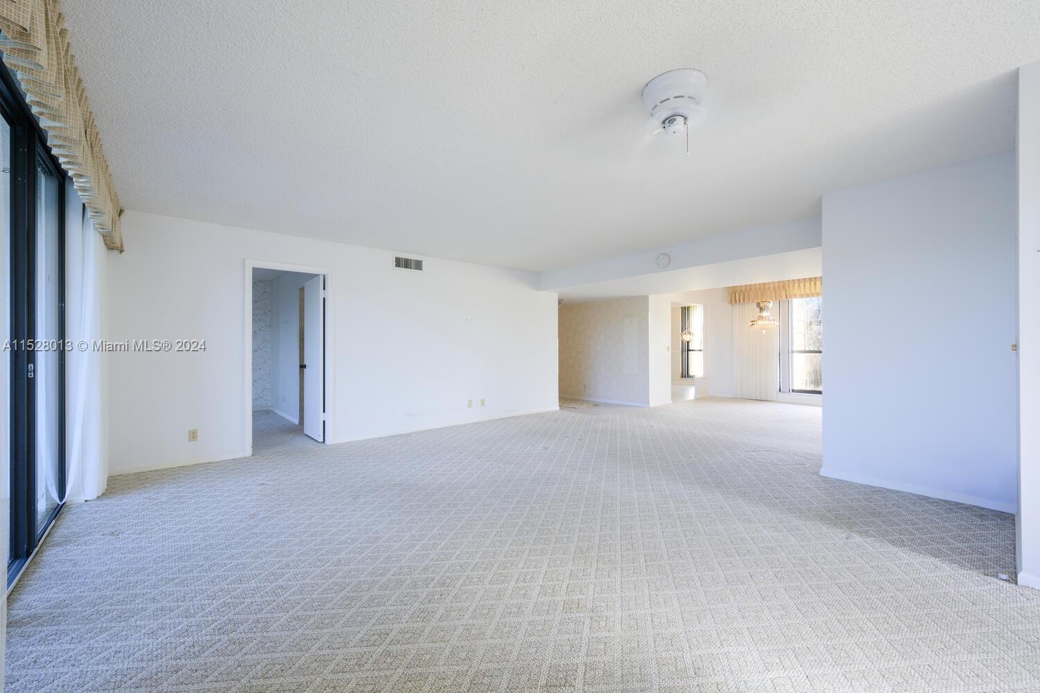 5188 Woodland Lakes Dr #337, Palm Beach Gardens, Florida image 13