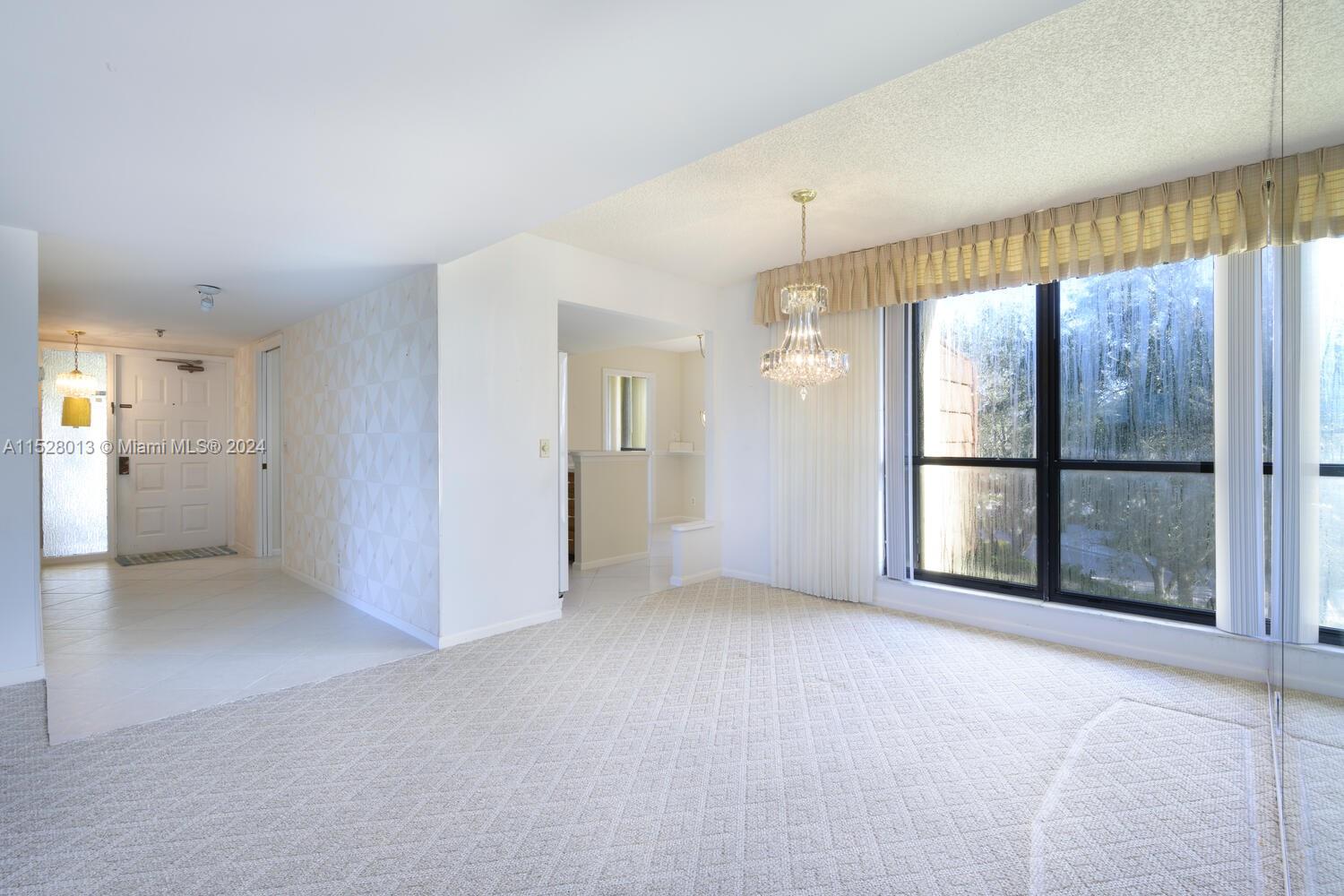 5188 Woodland Lakes Dr #337, Palm Beach Gardens, Florida image 4