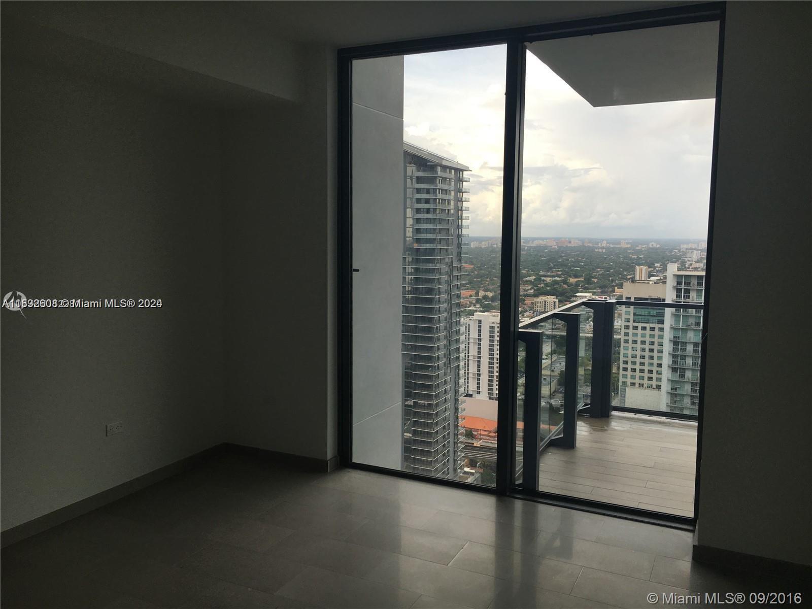 68 SE 6th St #3510, Miami, Florida image 6