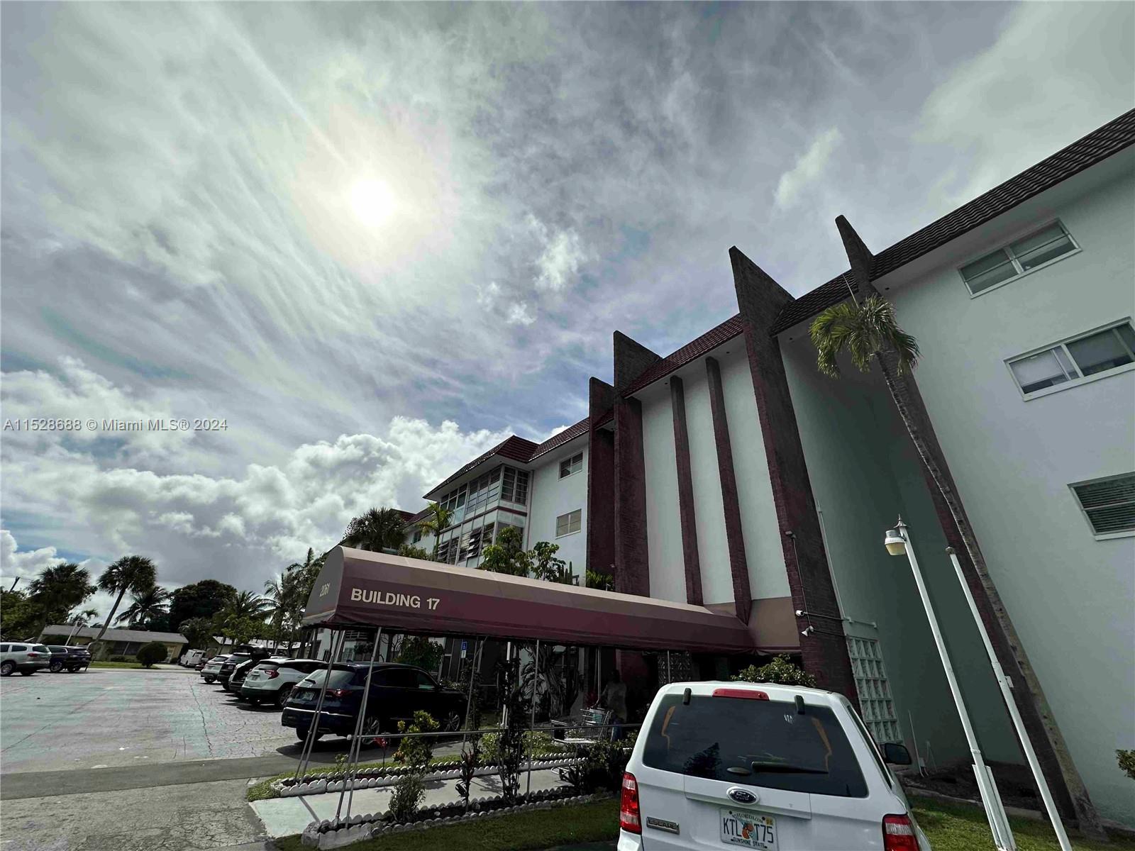 2061 NW 47th Ter #405, Lauderhill, Florida image 1