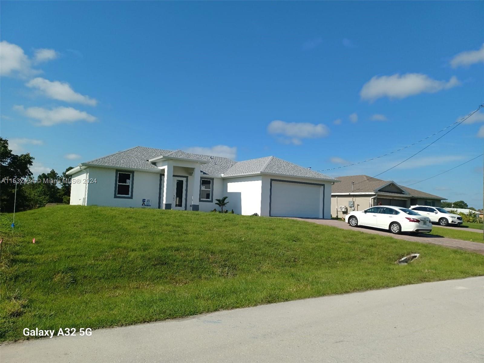 3813 SW 34th St, Lehigh Acres, Florida image 2