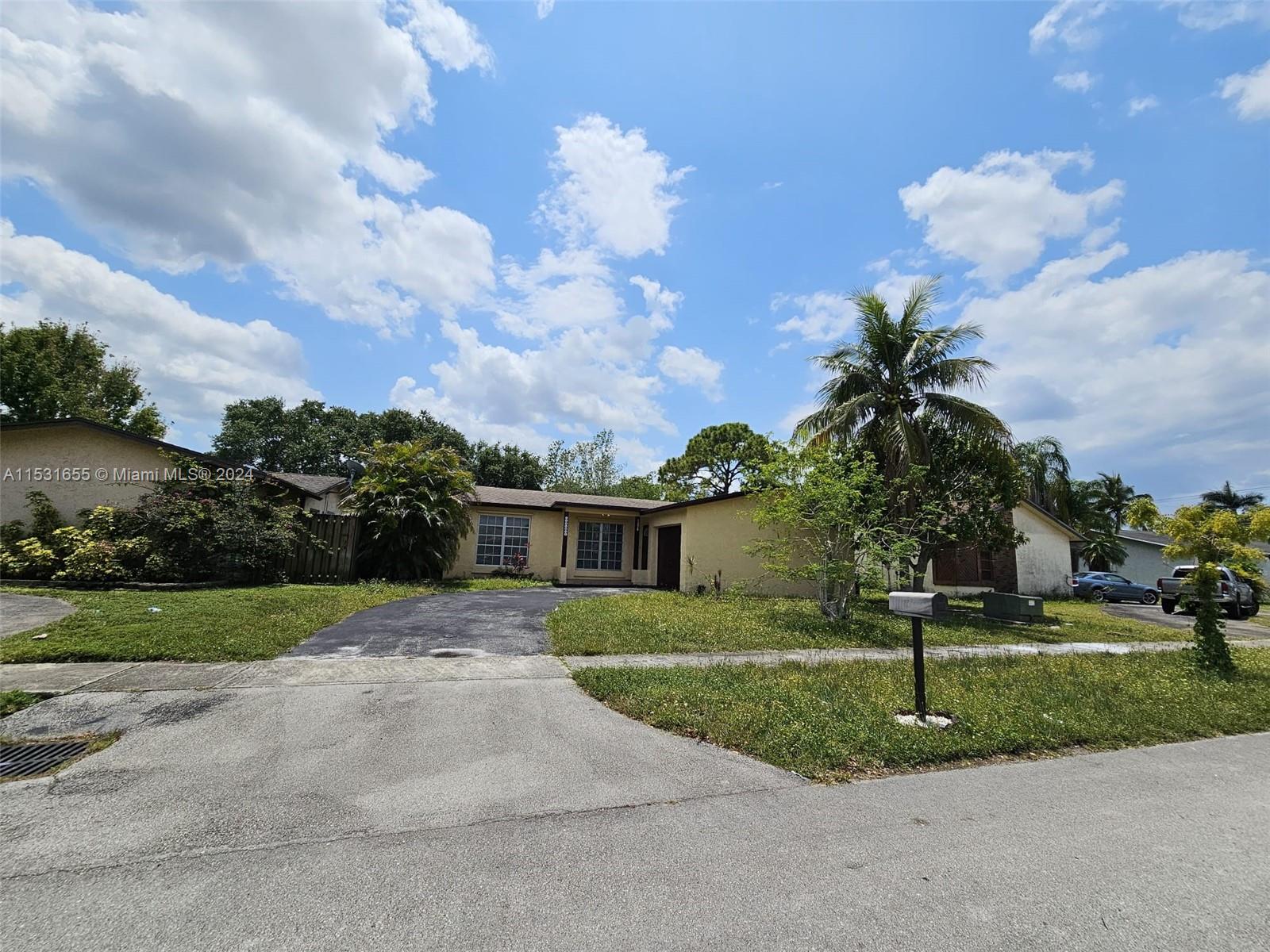 12020 NW 34th Pl, Sunrise, Florida image 24