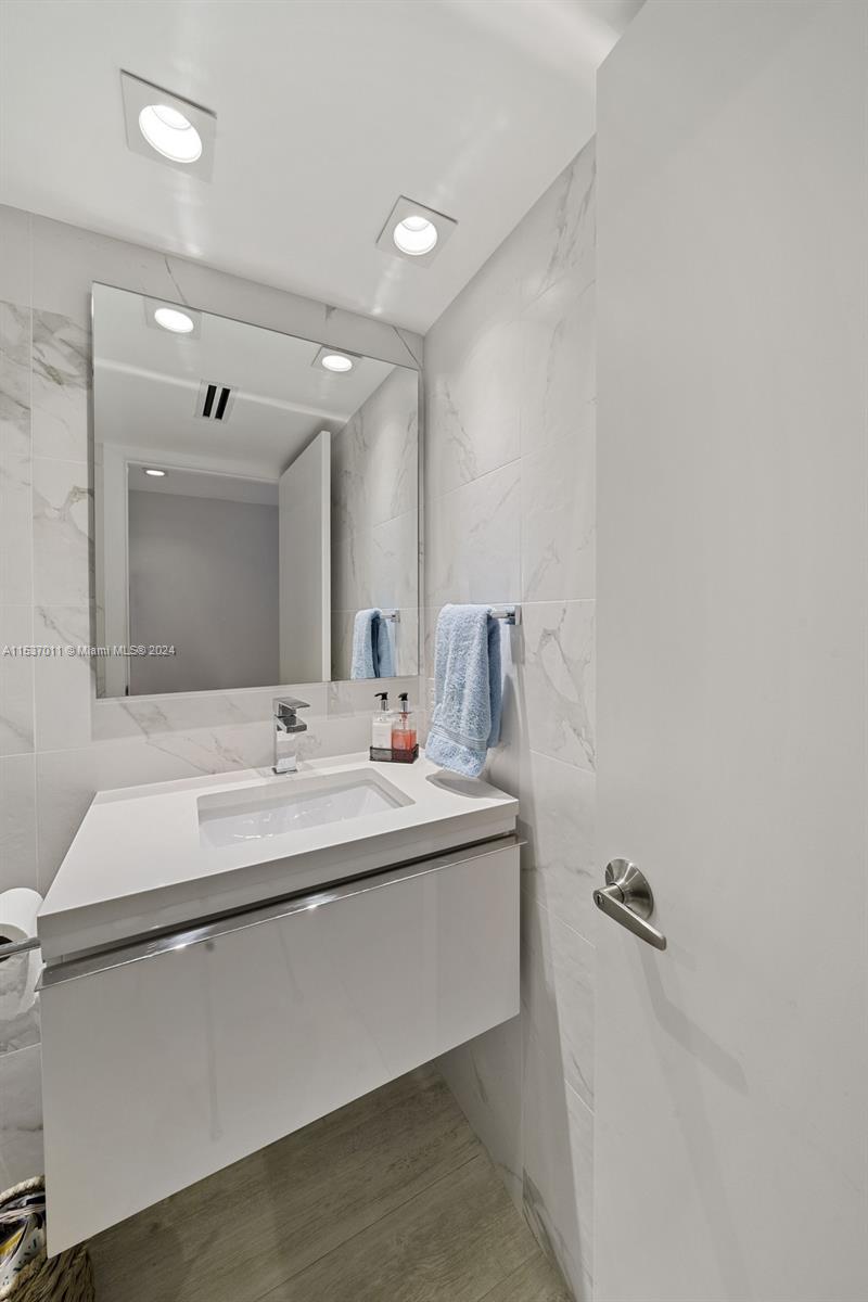 2301 Collins Ave #1523-24, Miami Beach, Florida image 16