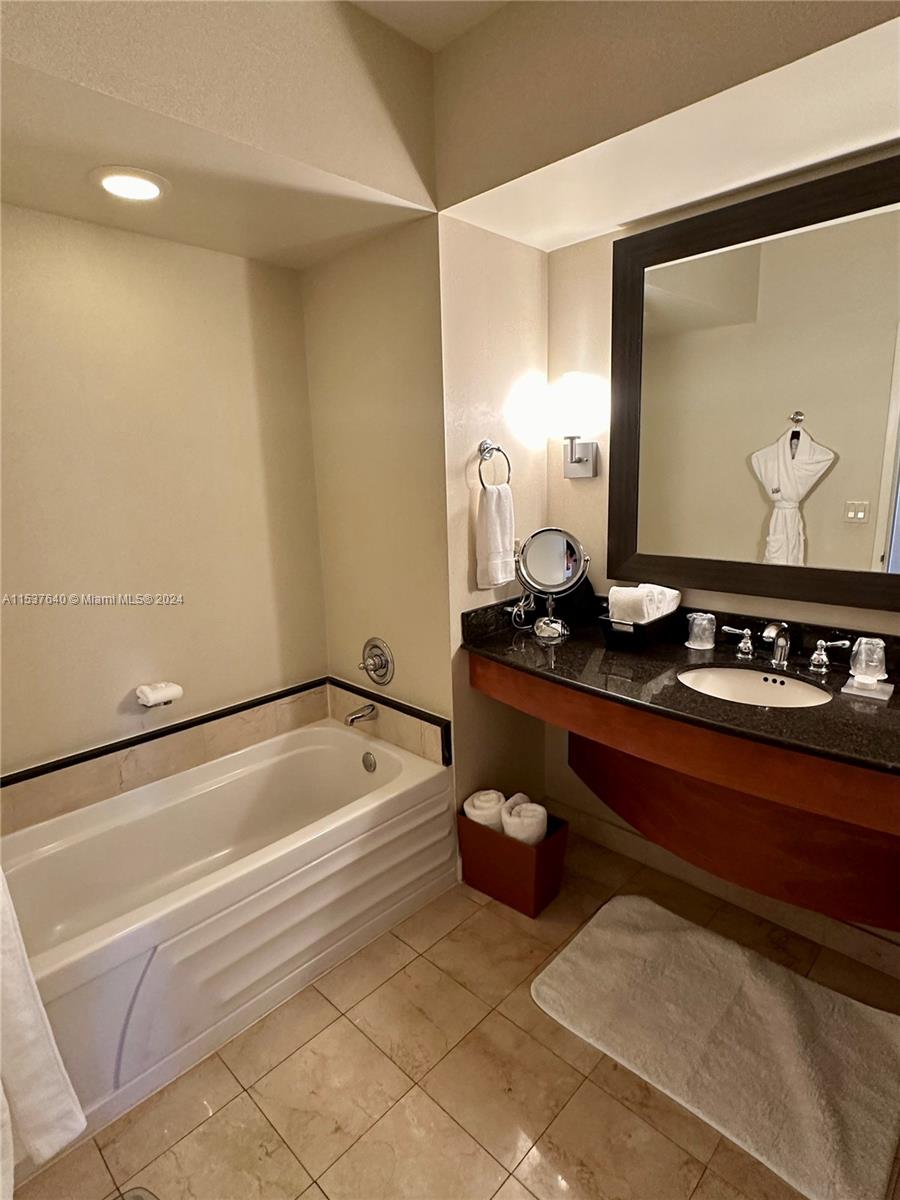 18001 Collins Ave #2511, Sunny Isles Beach, Florida image 10