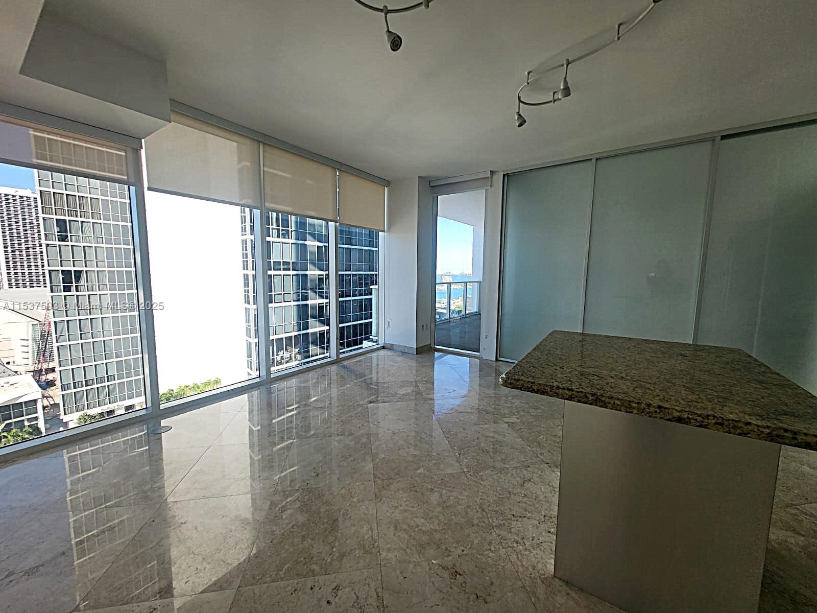 1040 Biscayne Blvd #1805, Miami FL 33132