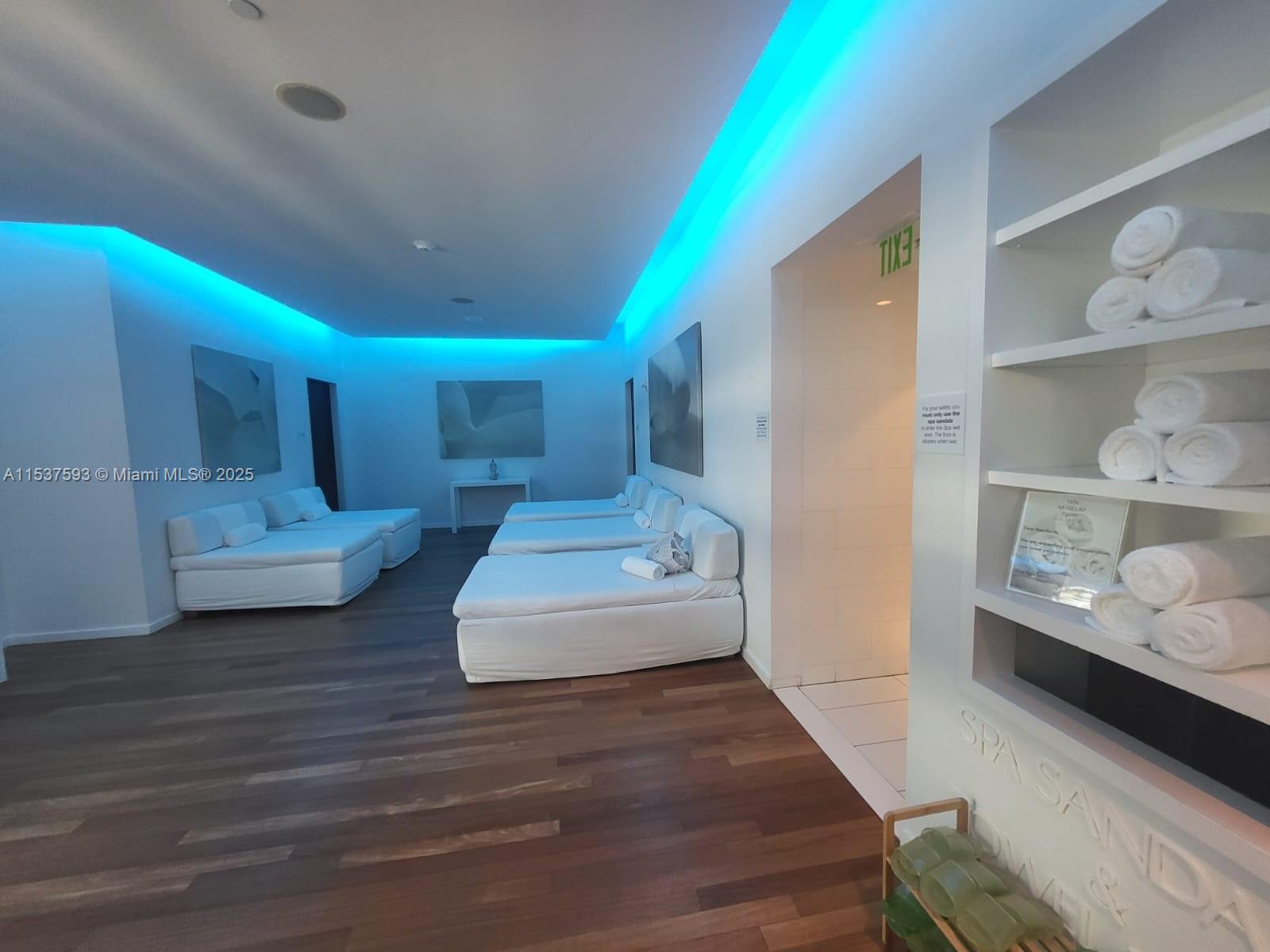 1040 Biscayne Blvd #1805, Miami FL 33132