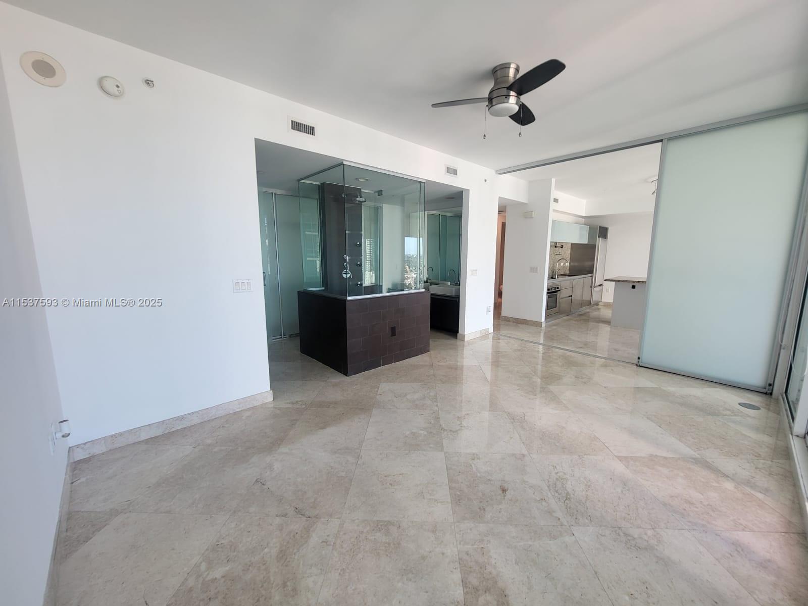 1040 Biscayne Blvd #1805, Miami FL 33132
