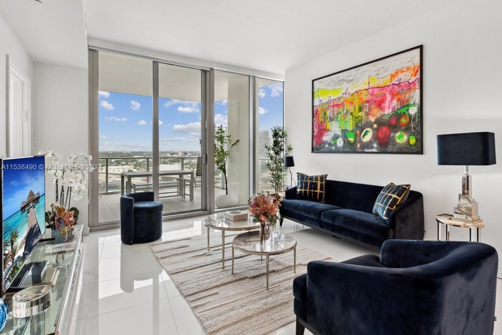 851 NE 1st Ave #1500, Miami FL 33132