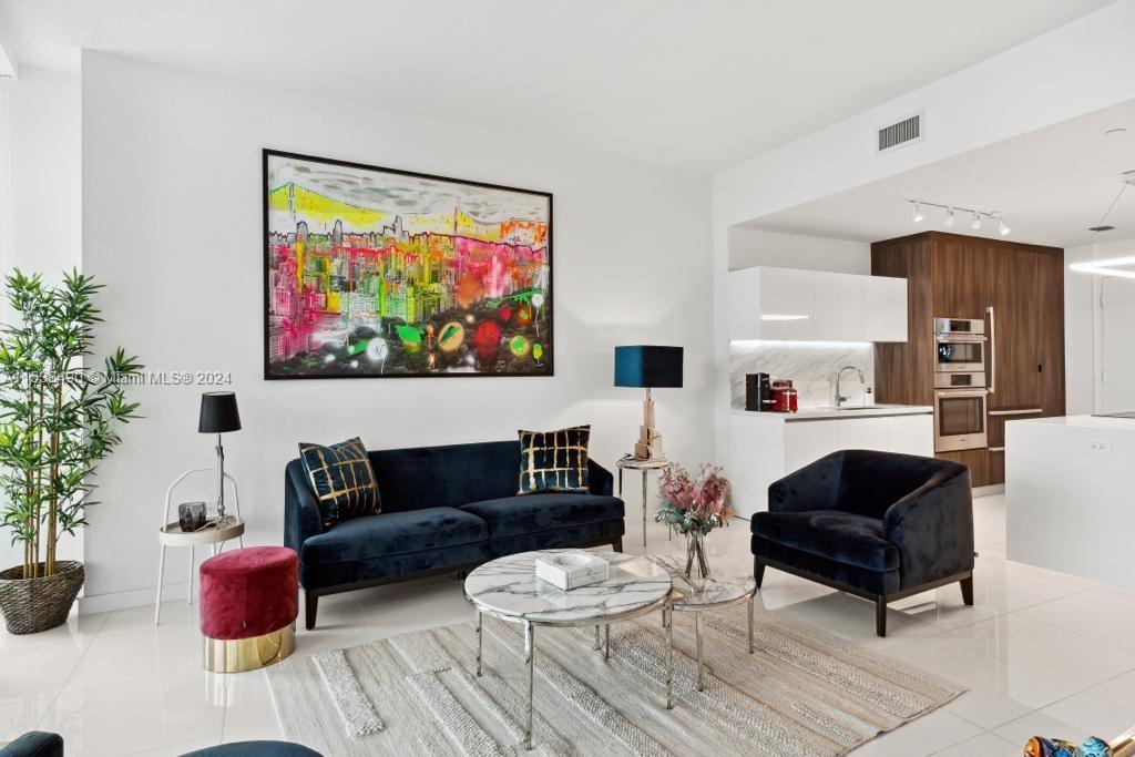 851 NE 1st Ave #1500, Miami FL 33132