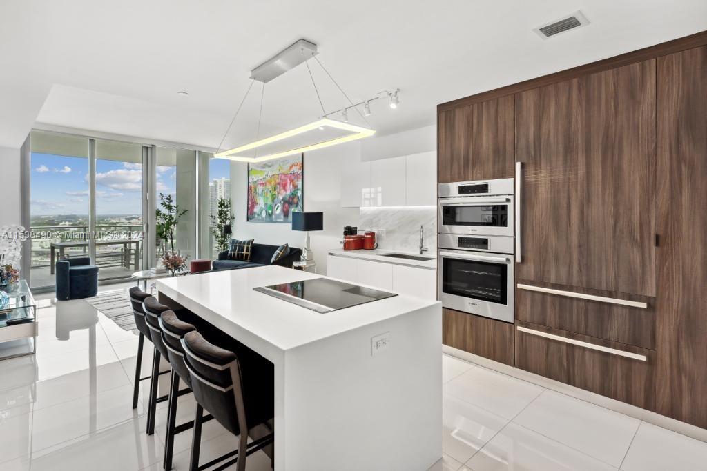 851 NE 1st Ave #1500, Miami FL 33132